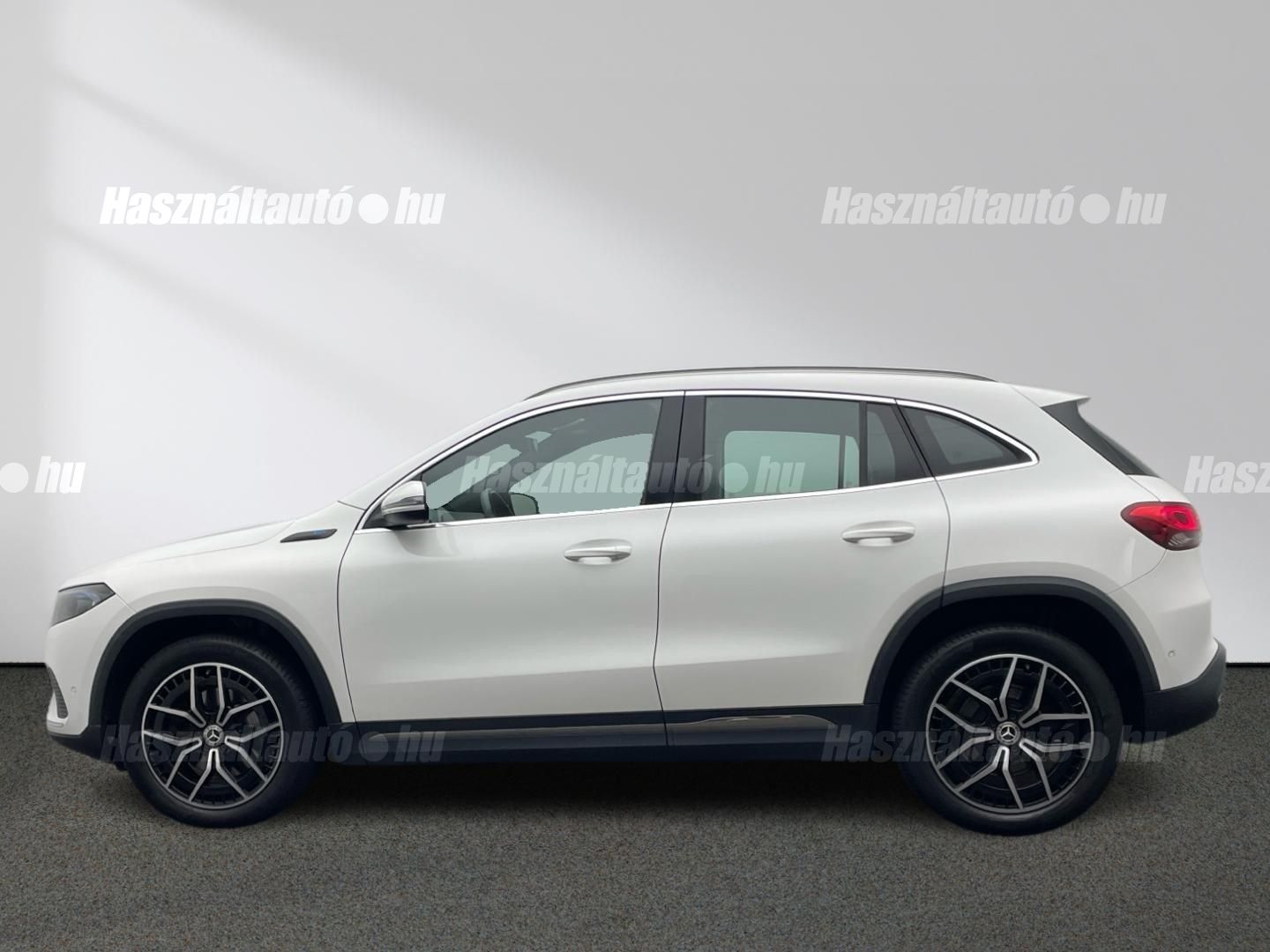 MERCEDES-BENZ EQA 2021 - 1