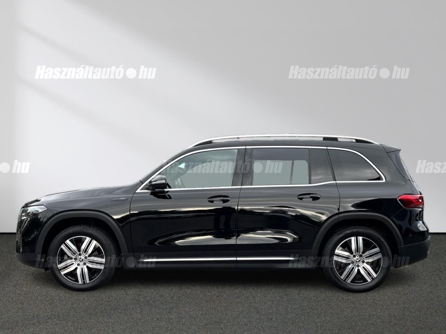 MERCEDES-BENZ EQB 2022 - 1
