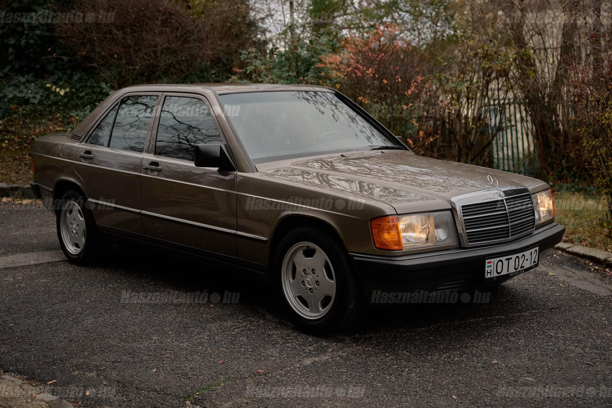 MERCEDES-BENZ 190 1988/10 - 1
