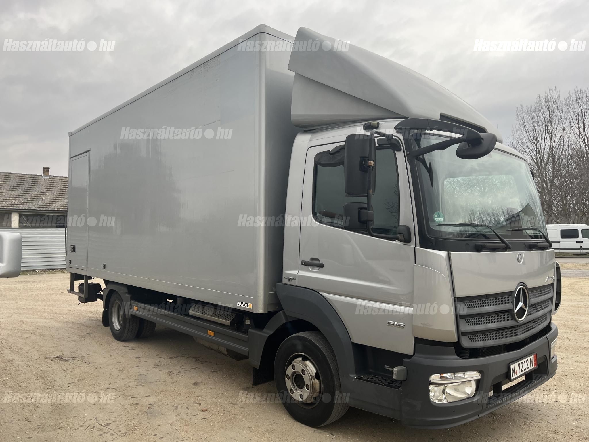 MERCEDES-BENZ 2017/9 - 1