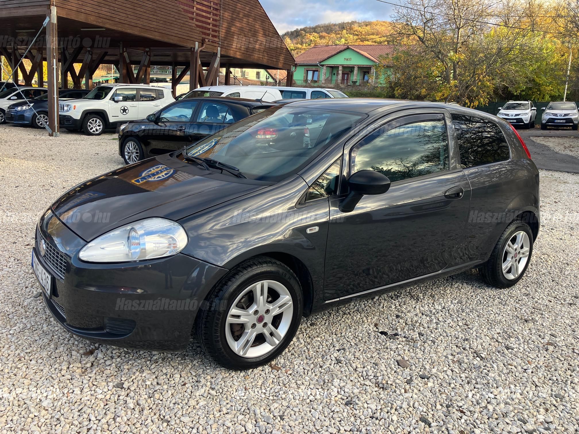 FIAT PUNTO 2011/8 - 1
