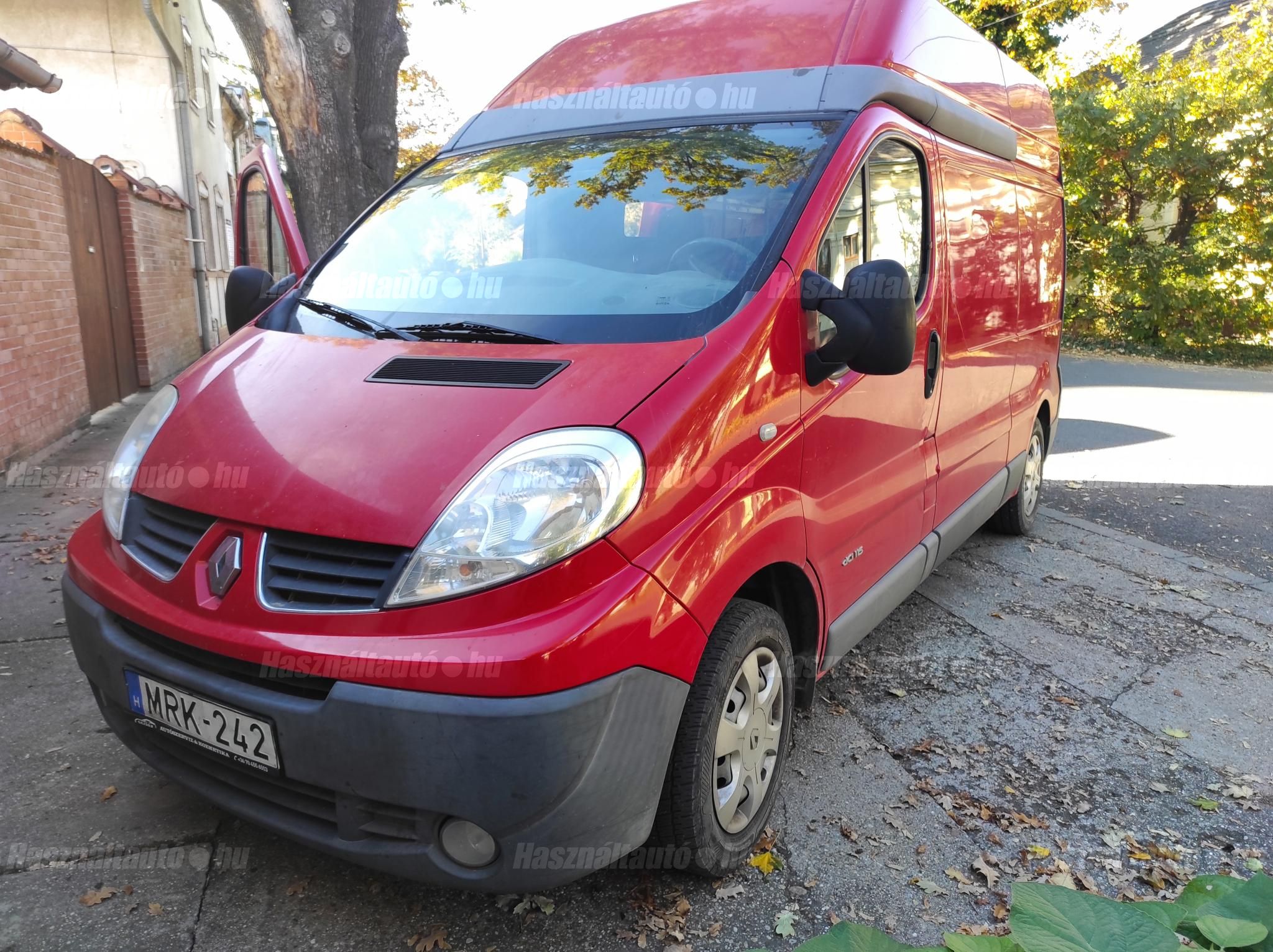 RENAULT TRAFIC 2014 - 1