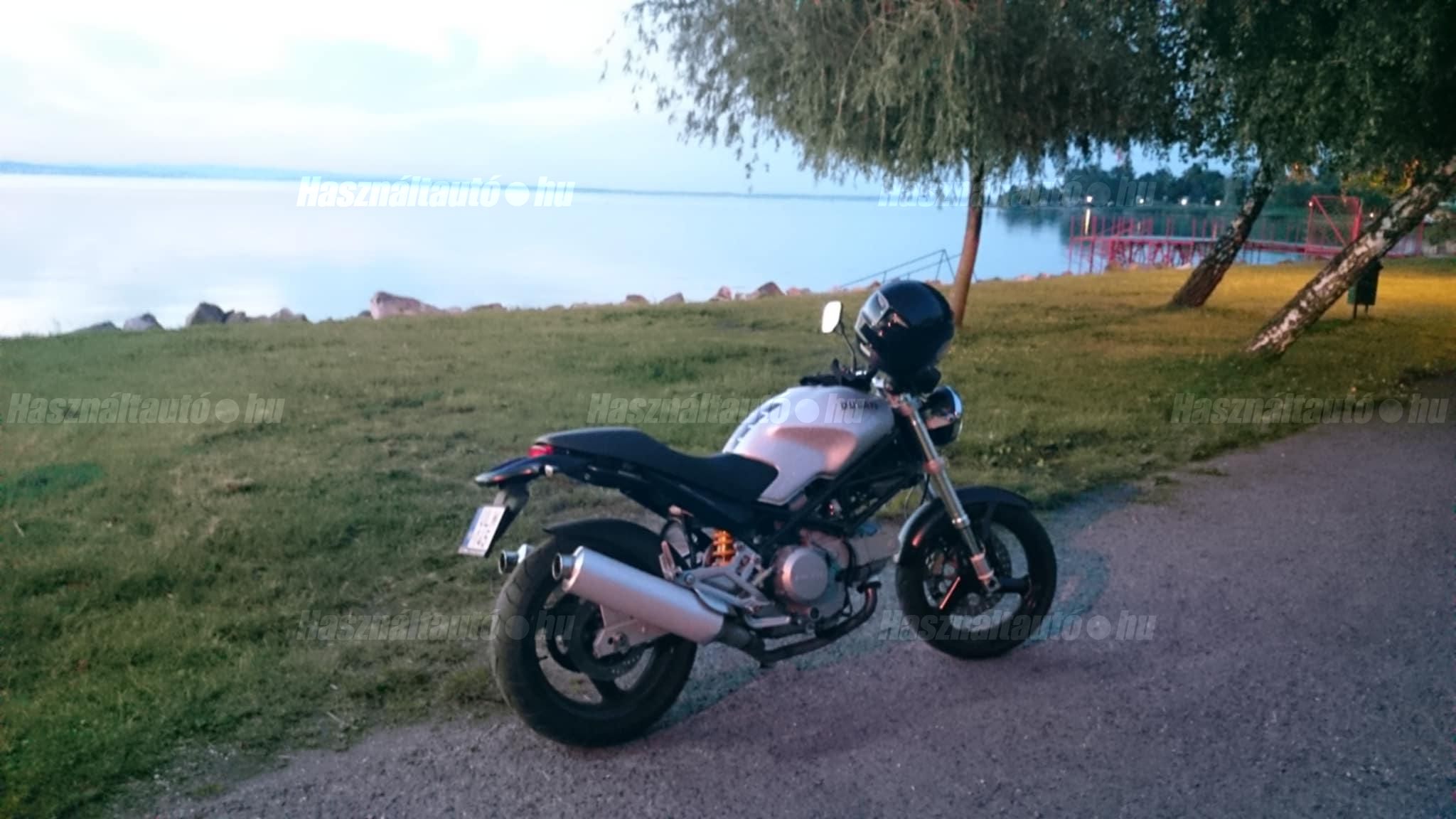 DUCATI MONSTER 600 2001/2 - 1