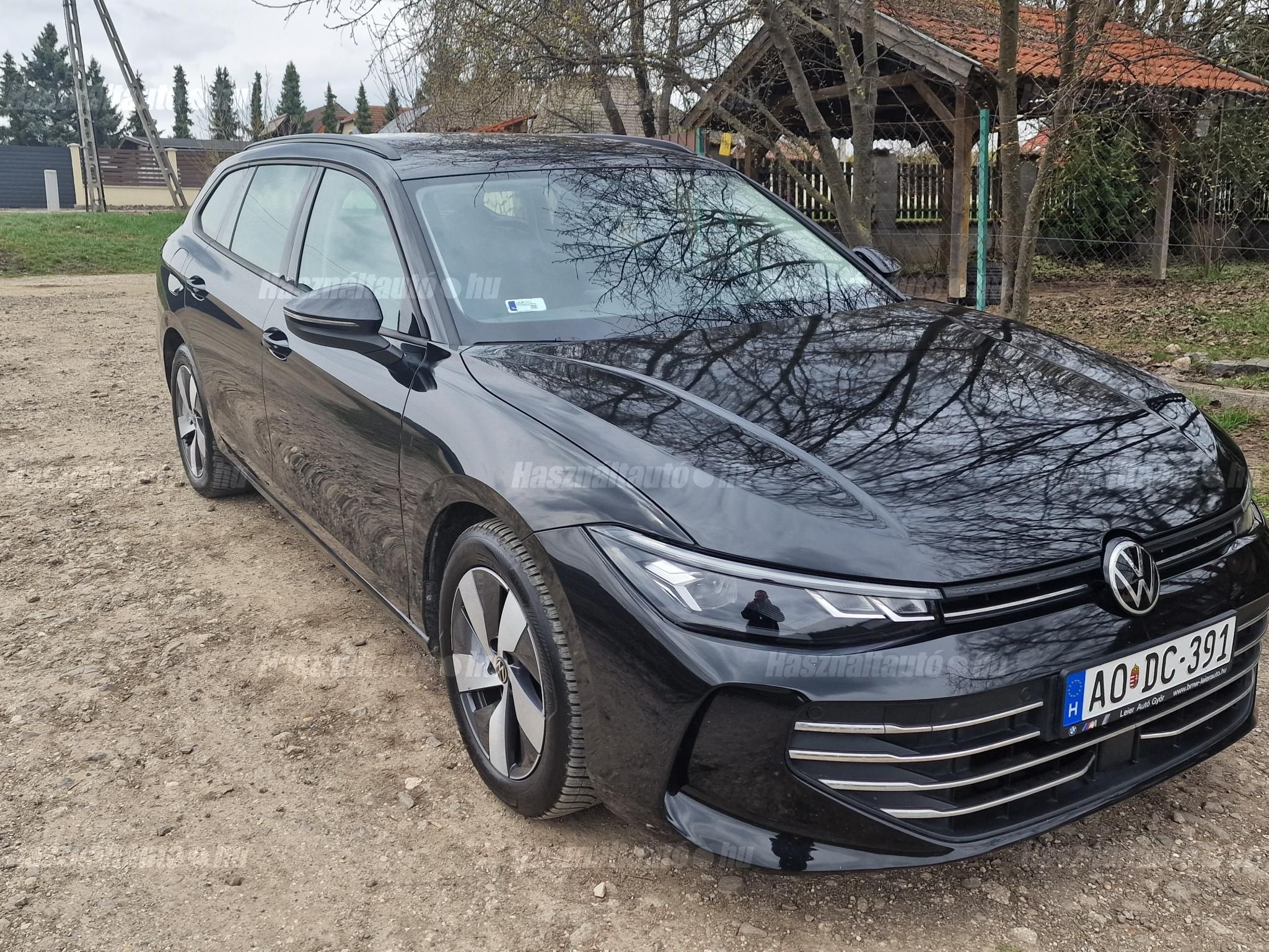 VOLKSWAGEN PASSAT 2024/8 - 1