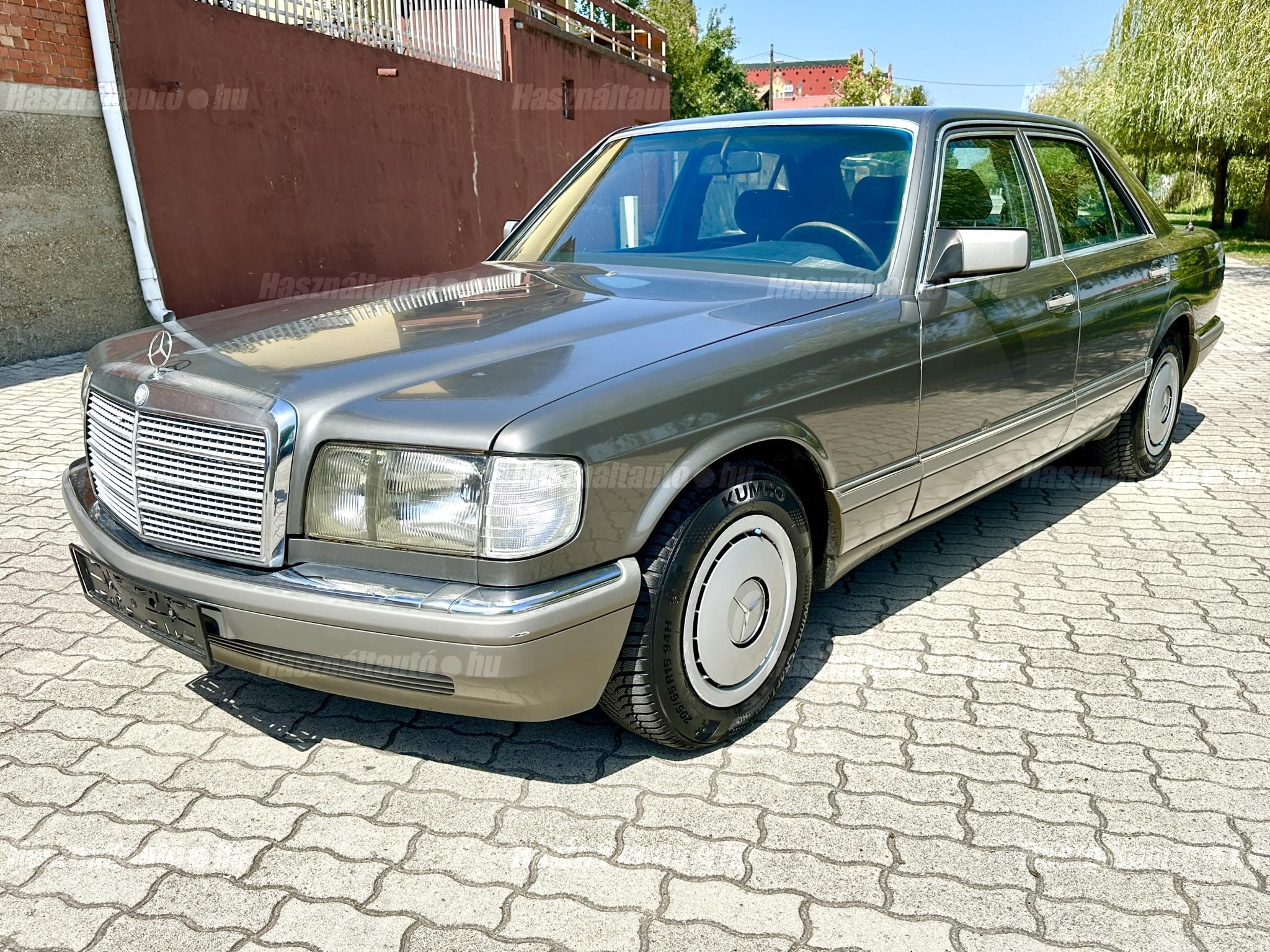MERCEDES-BENZ 300 1990/1 - 1