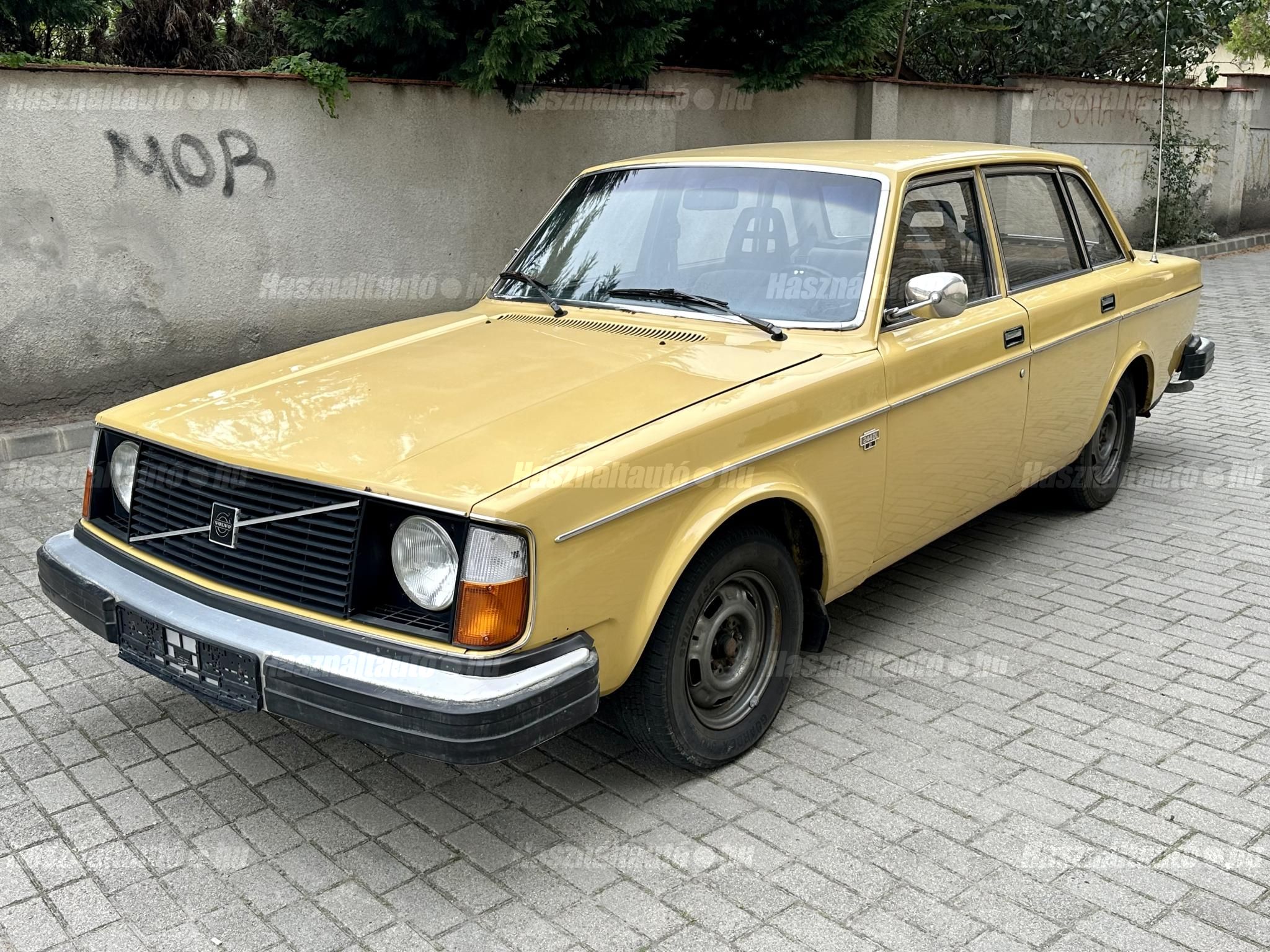 VOLVO 244 1977/11 - 1