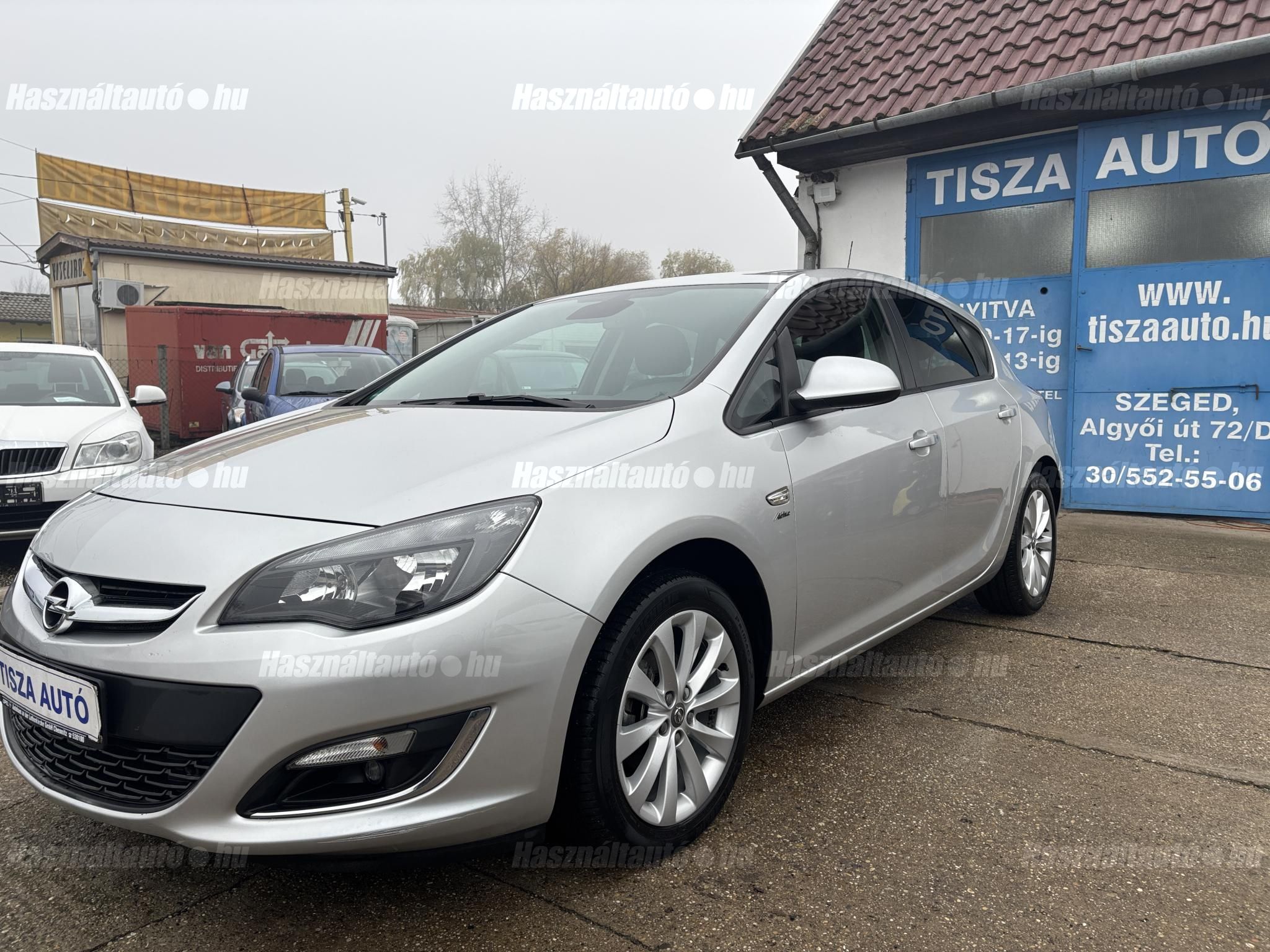 OPEL ASTRA J 2013/5 - 1