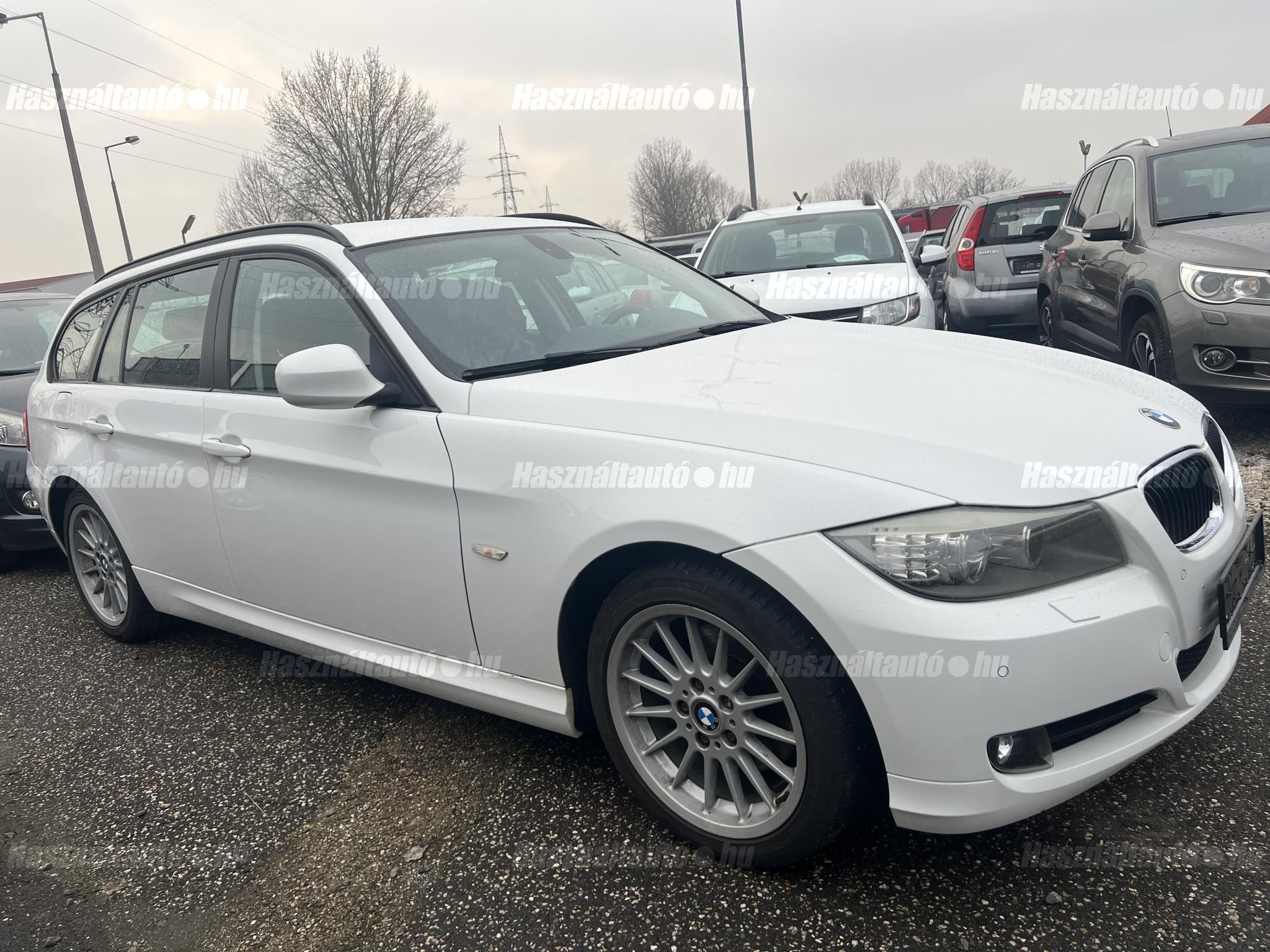 BMW 318 2010/6 - 1