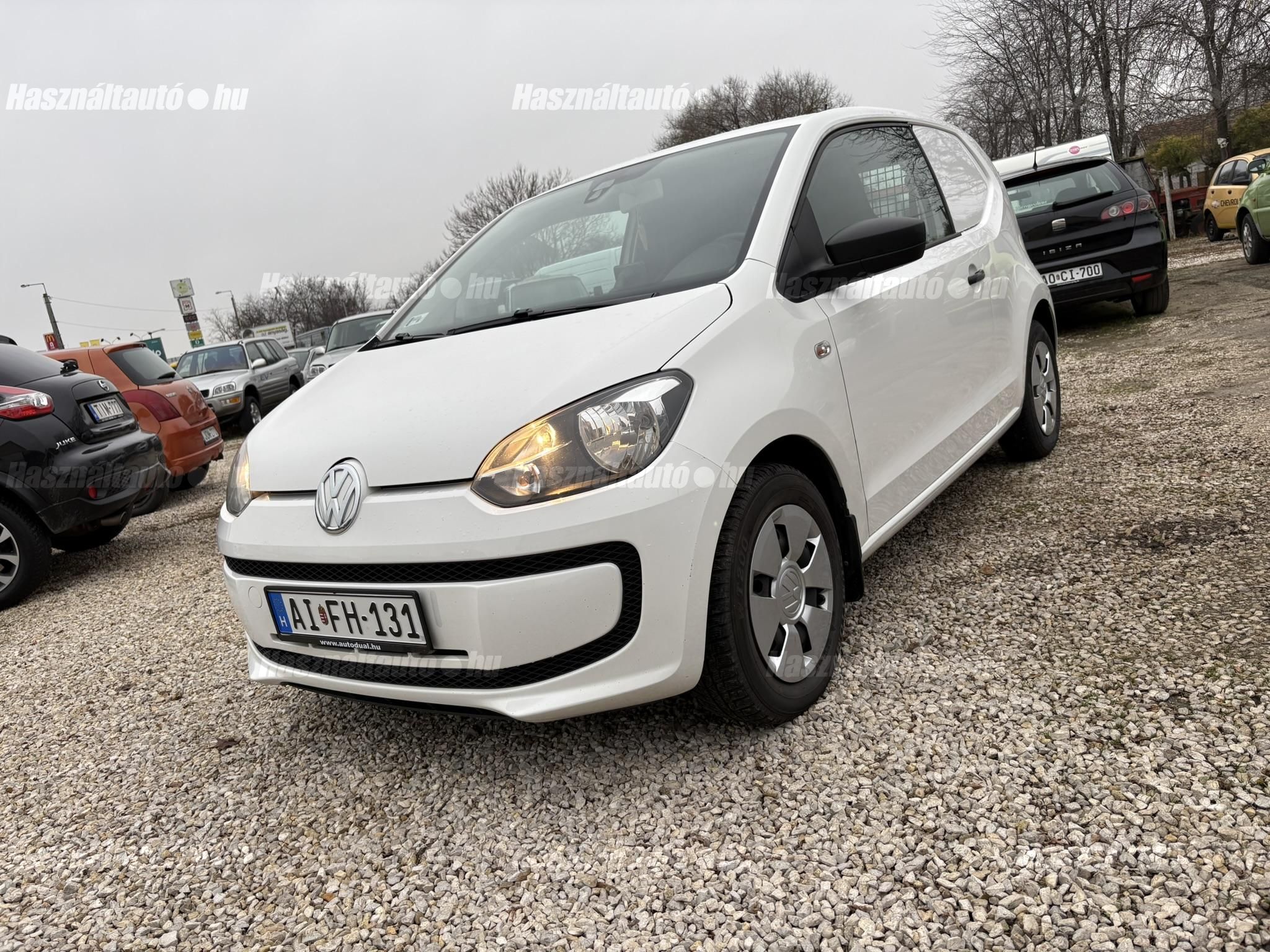 VOLKSWAGEN UP 2014/10 - 1