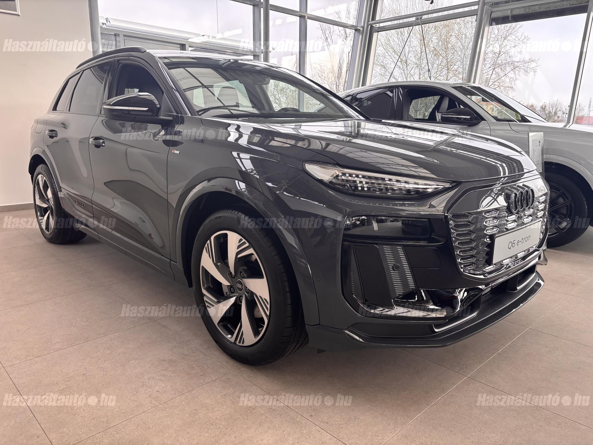 AUDI Q6 2025 - 1