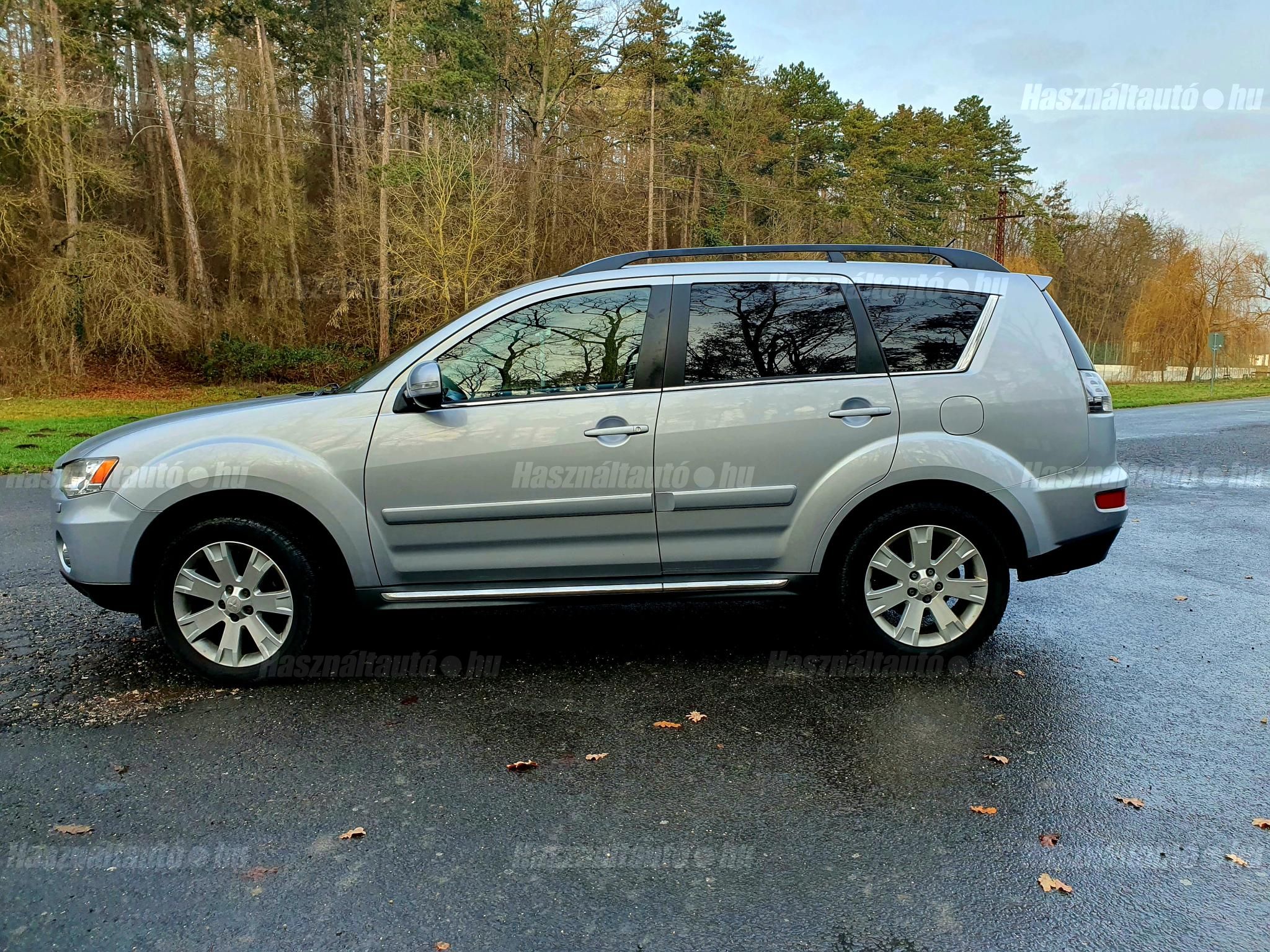MITSUBISHI OUTLANDER 2011/6 - 1