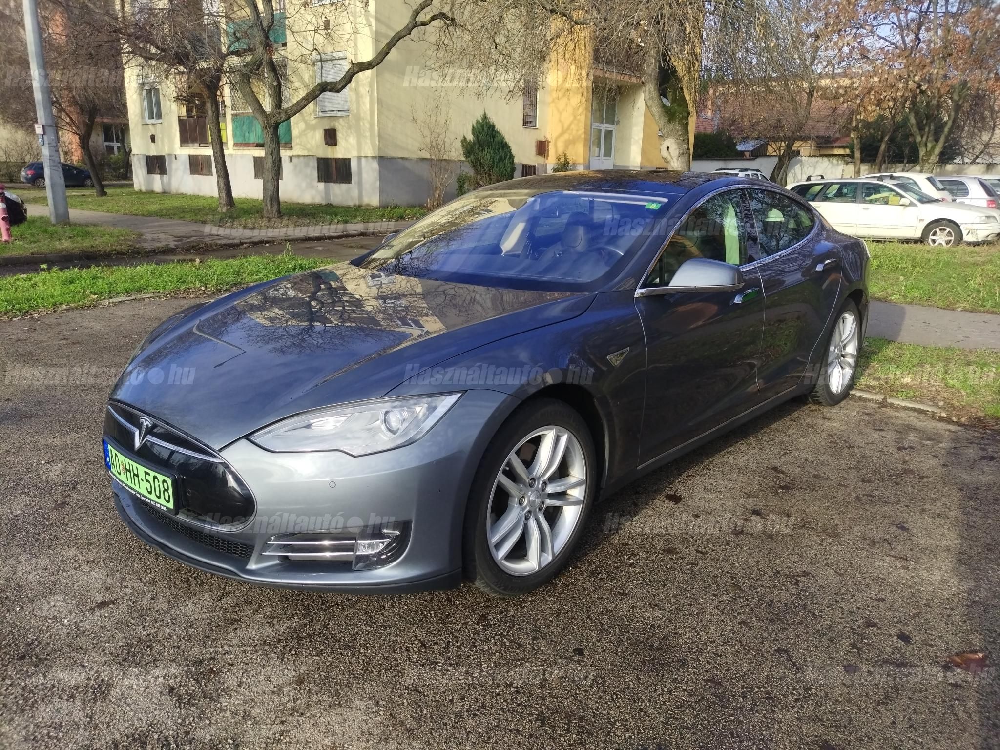 TESLA MODEL S 2013/12 - 1