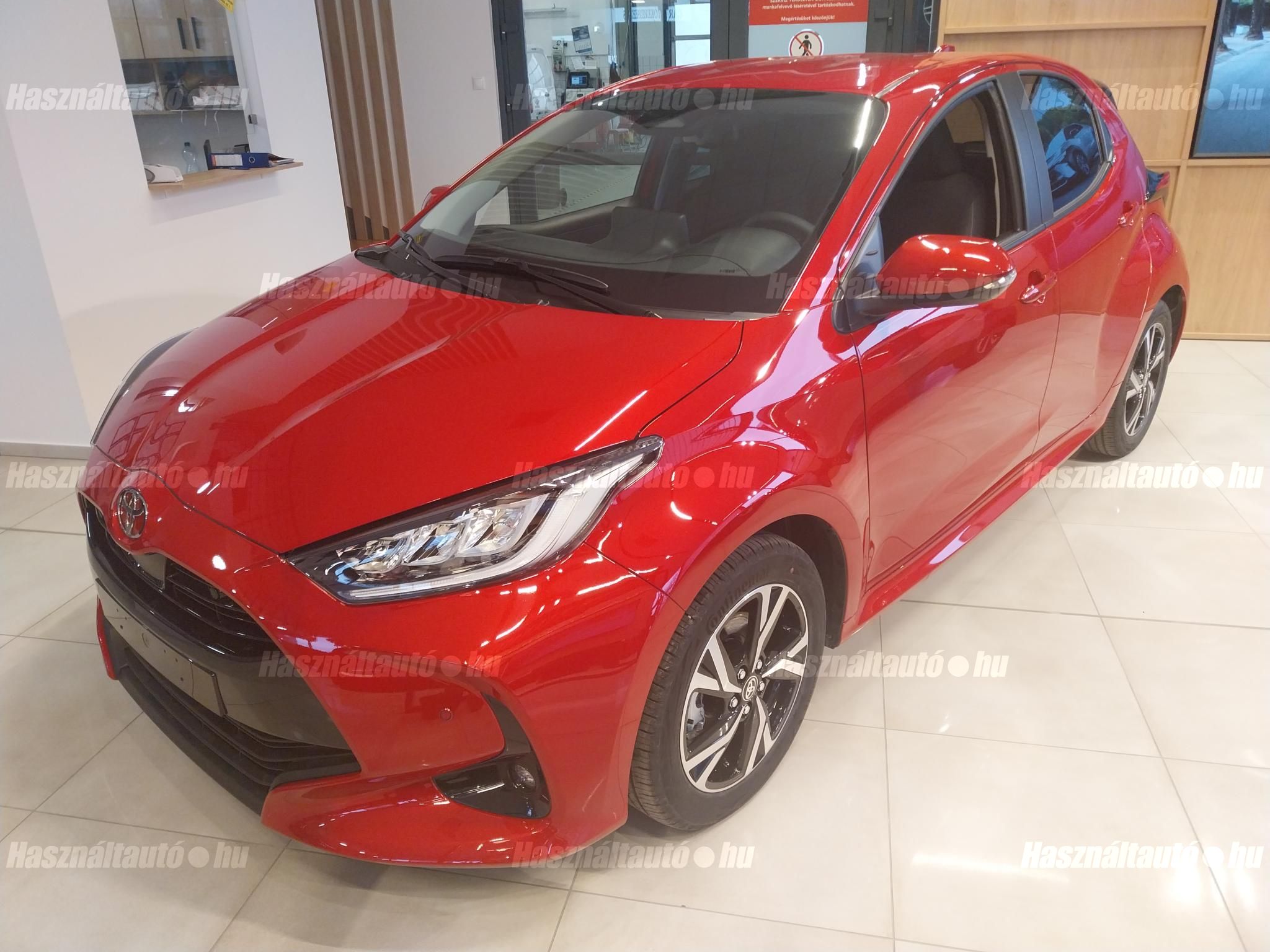 TOYOTA YARIS 2025 - 1