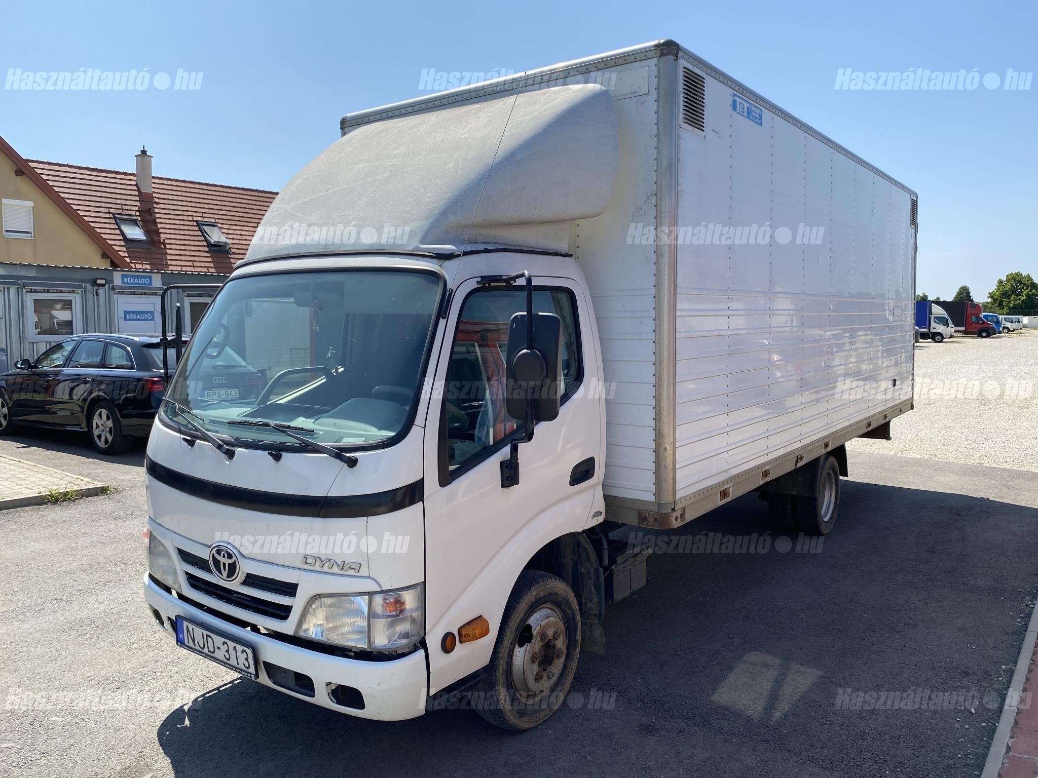 TOYOTA DYNA 2015 - 1