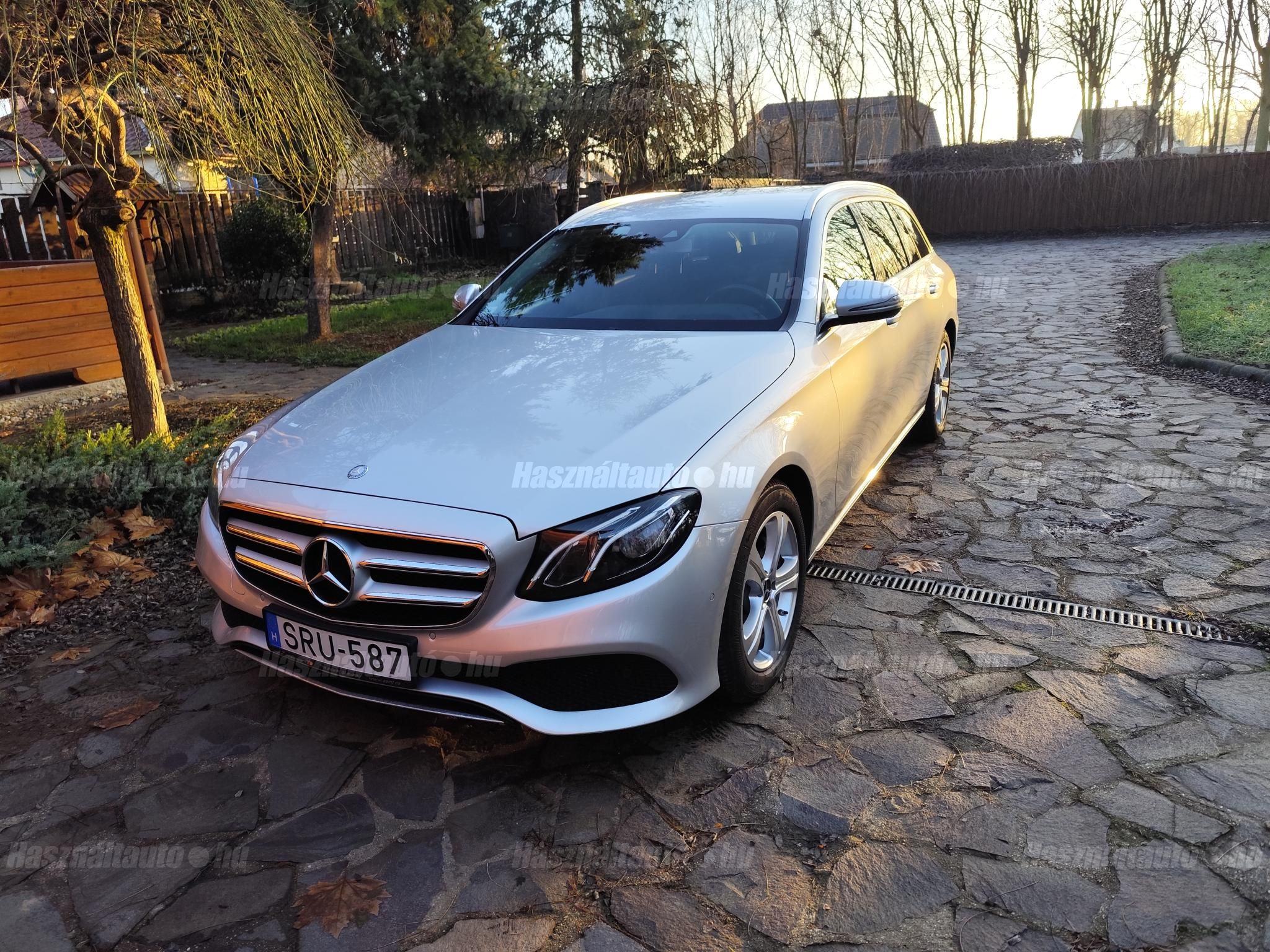MERCEDES-BENZ E 220 2017/2 - 1