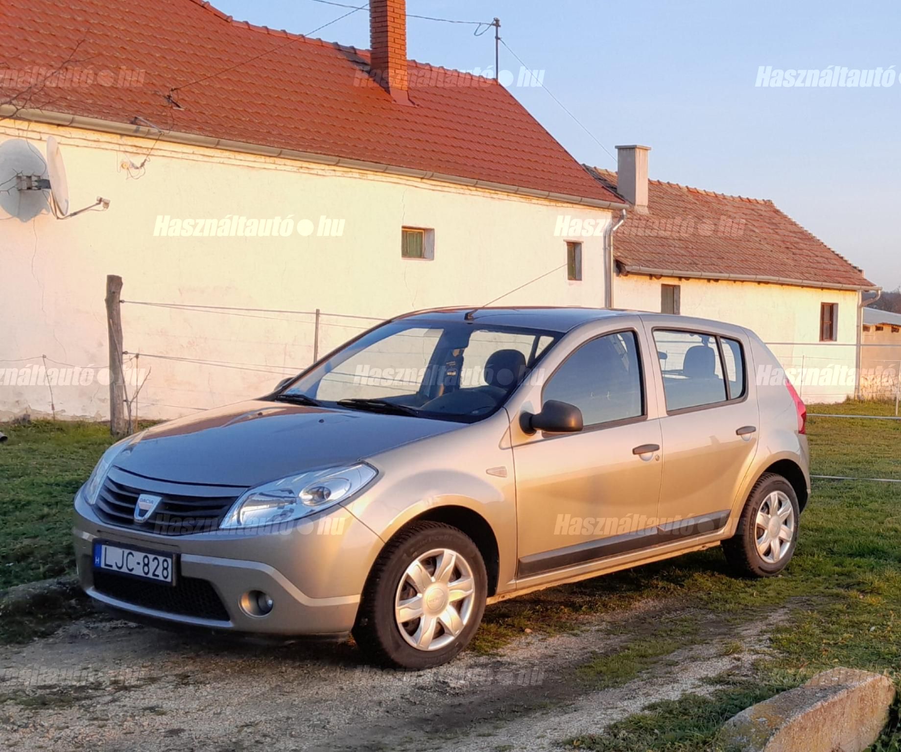 DACIA SANDERO 2008/11 - 1