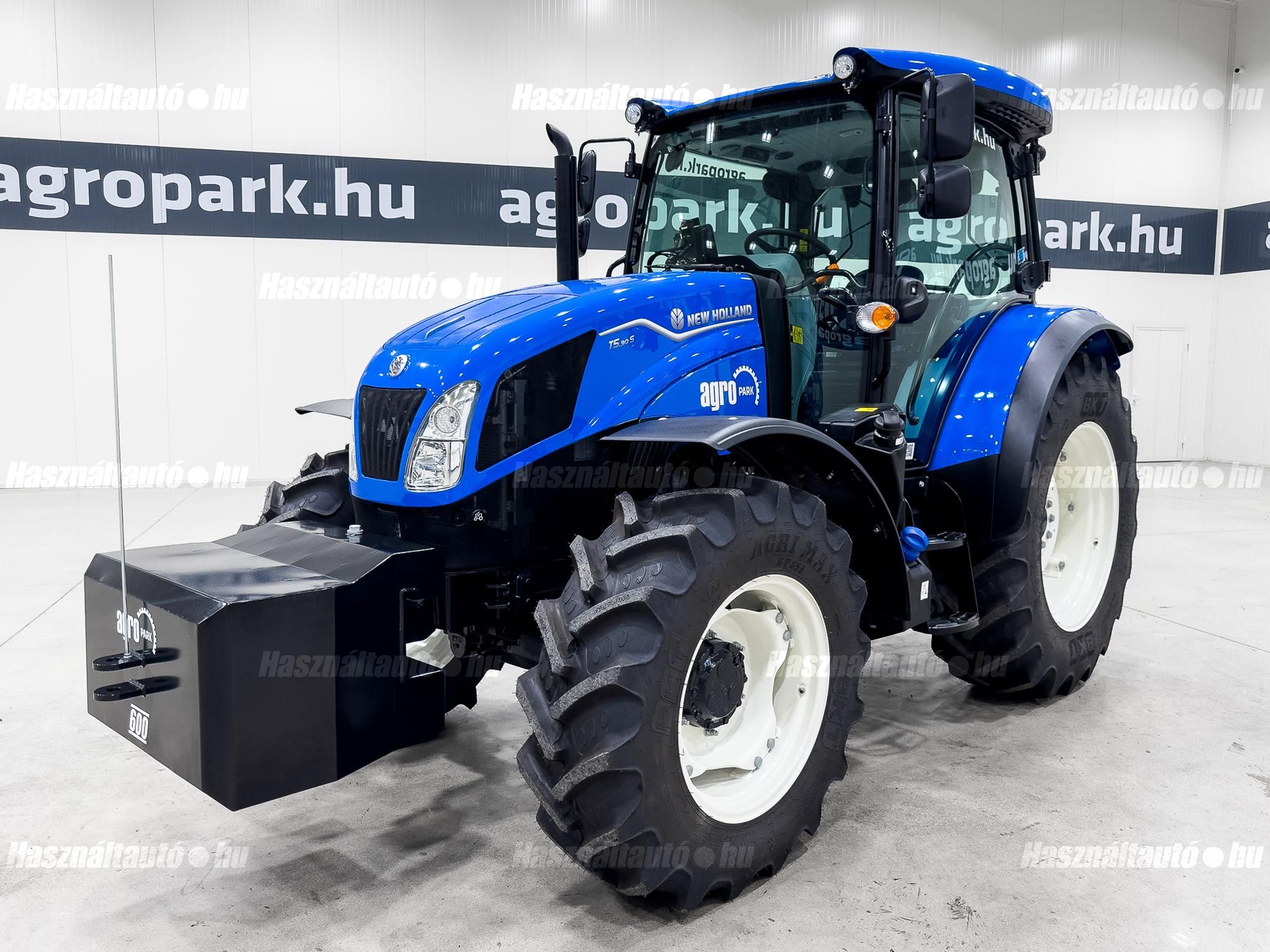 NEW HOLLAND 2024 - 1