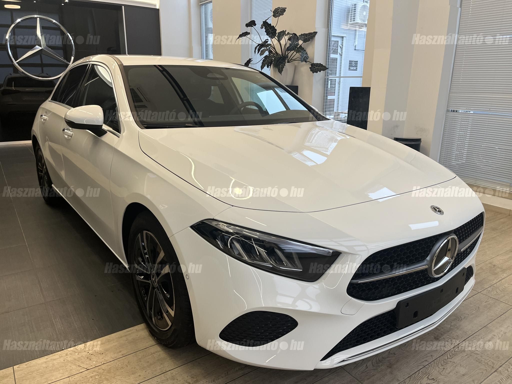 MERCEDES-BENZ A 200 2025 - 1