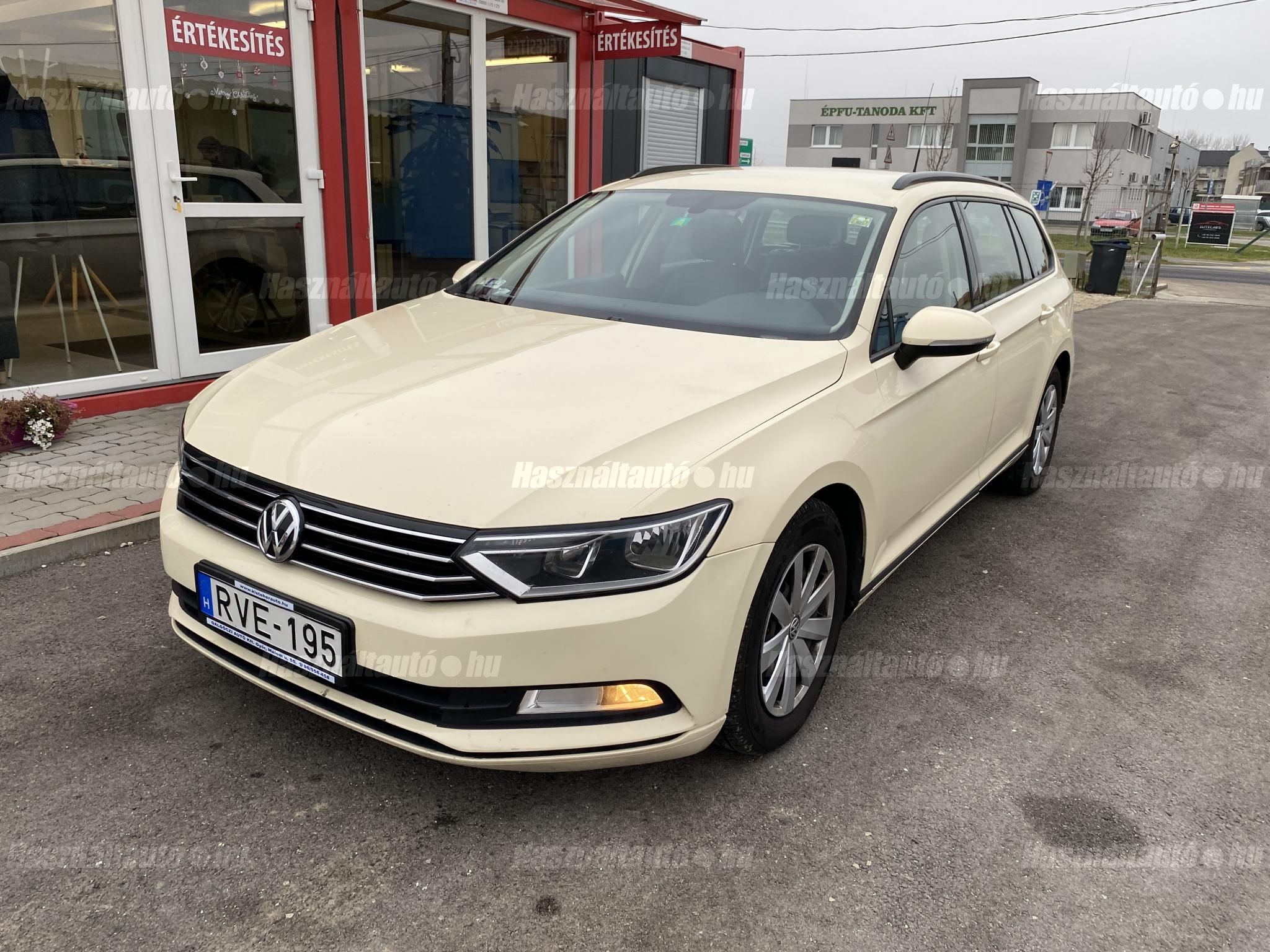 VOLKSWAGEN PASSAT 2017 - 1