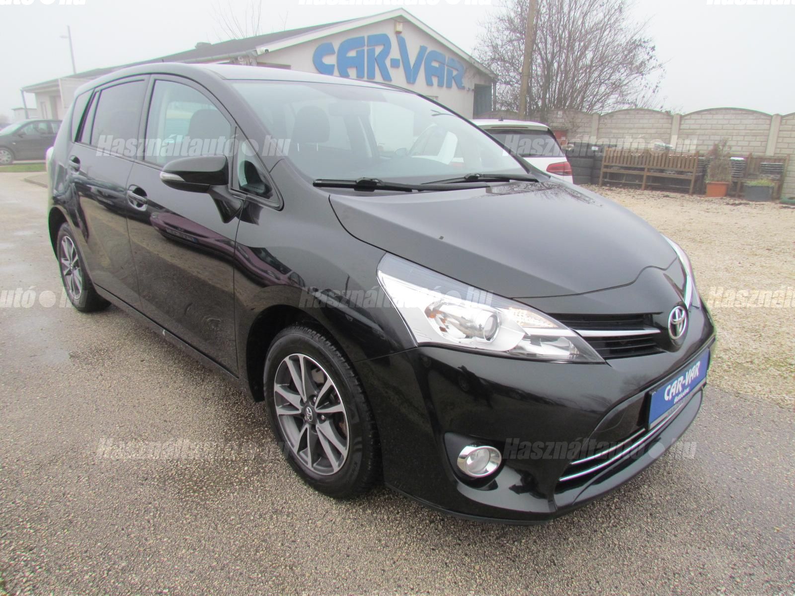 TOYOTA VERSO 2013/3 - 1