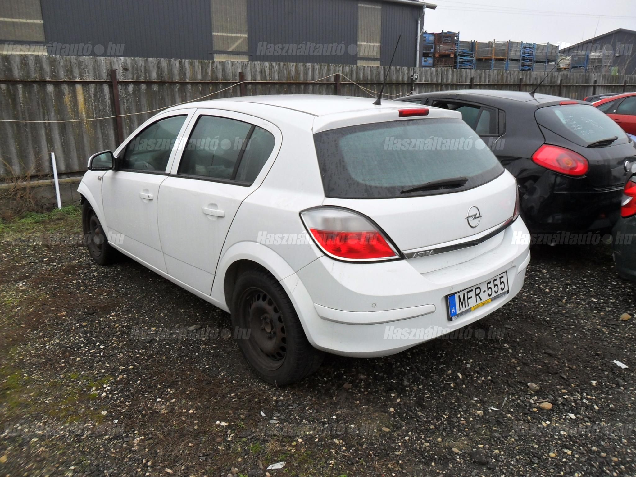 OPEL ASTRA H 2012/12 - 1