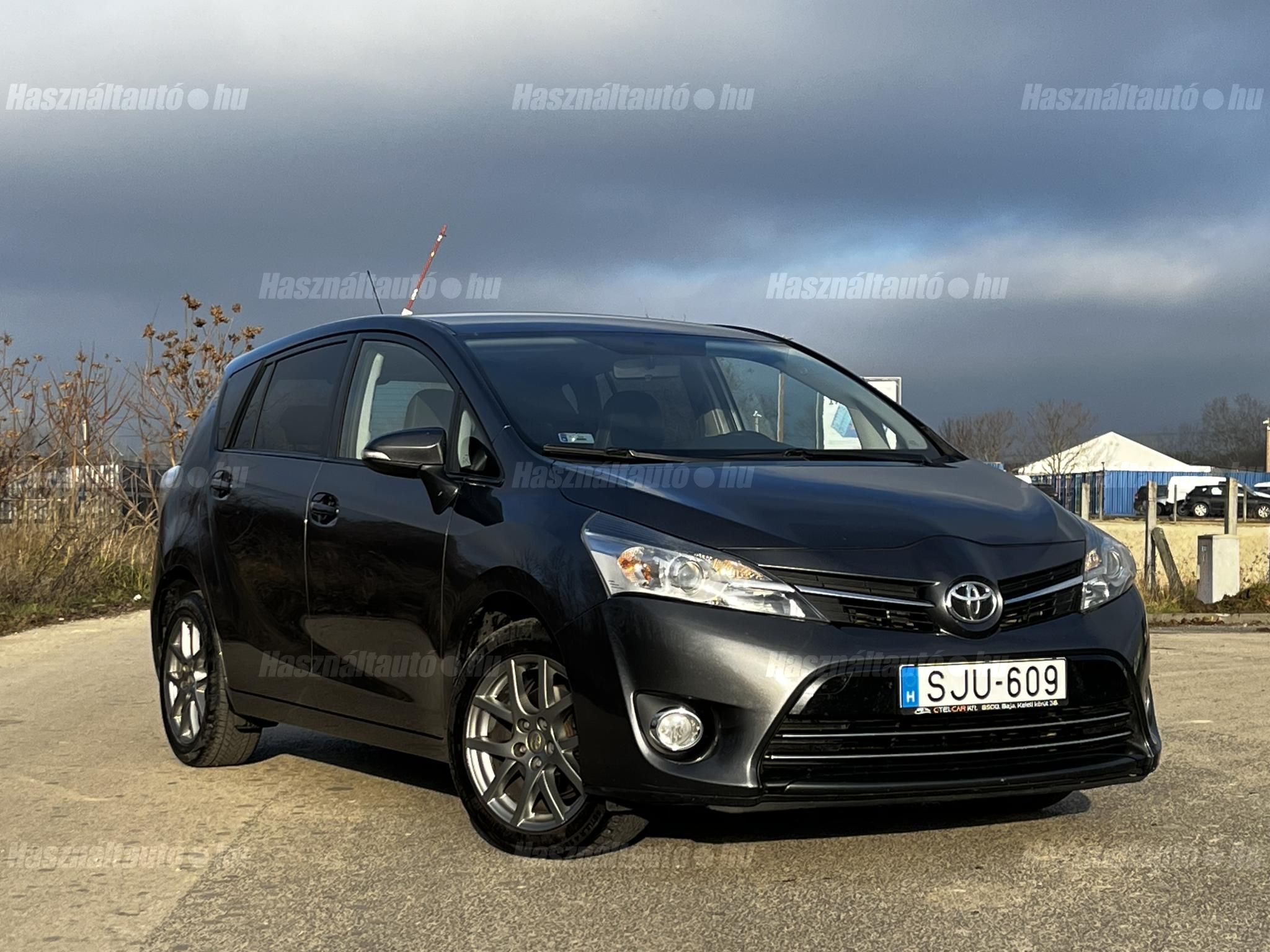 TOYOTA VERSO 2013/12 - 1