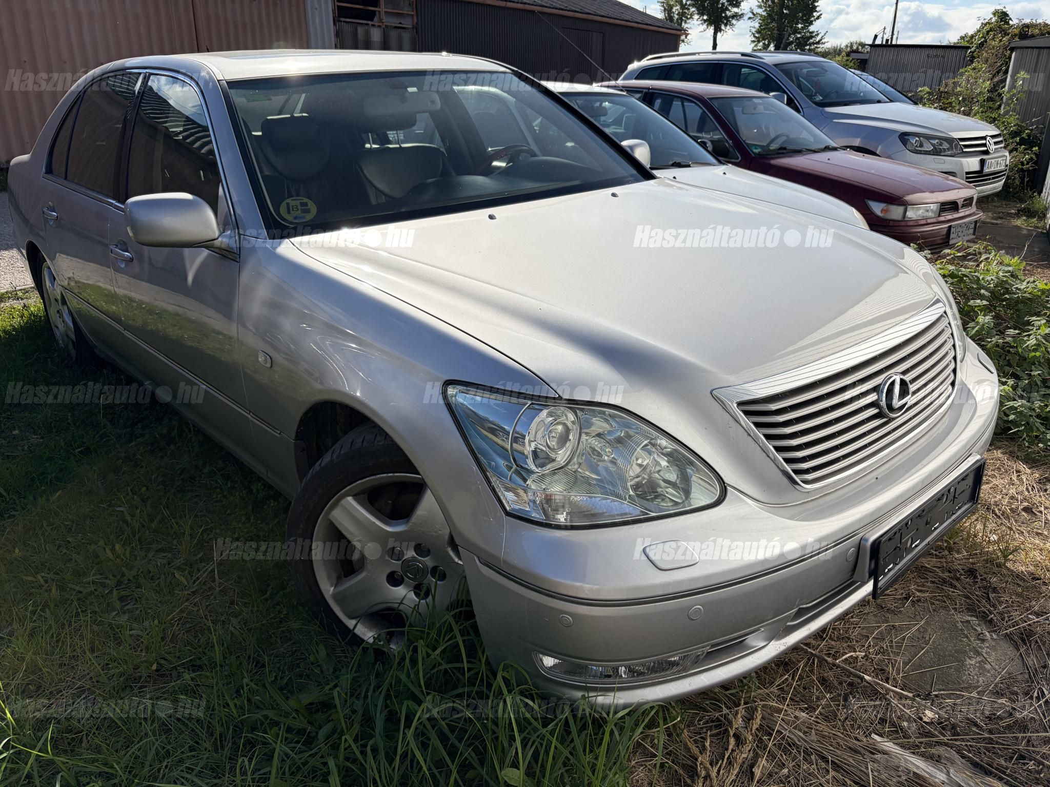 LEXUS LS 2004/6 - 1