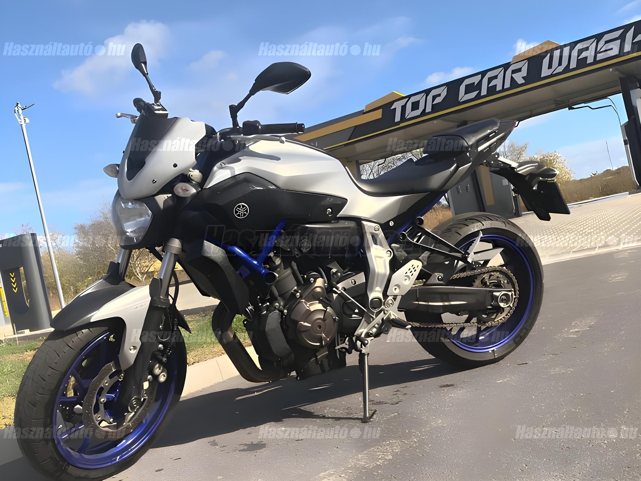 YAMAHA MT-07 2015/6 - 1