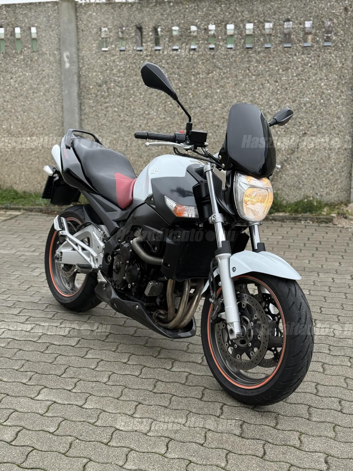 SUZUKI GSR 600 2008/7 - 1