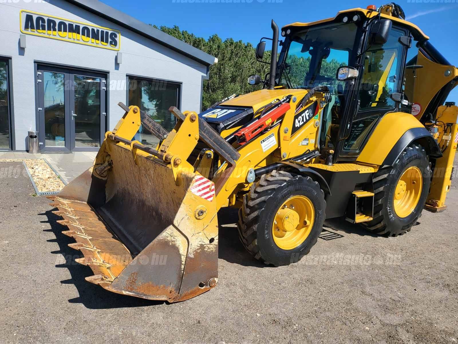 CATERPILLAR 2019 - 1