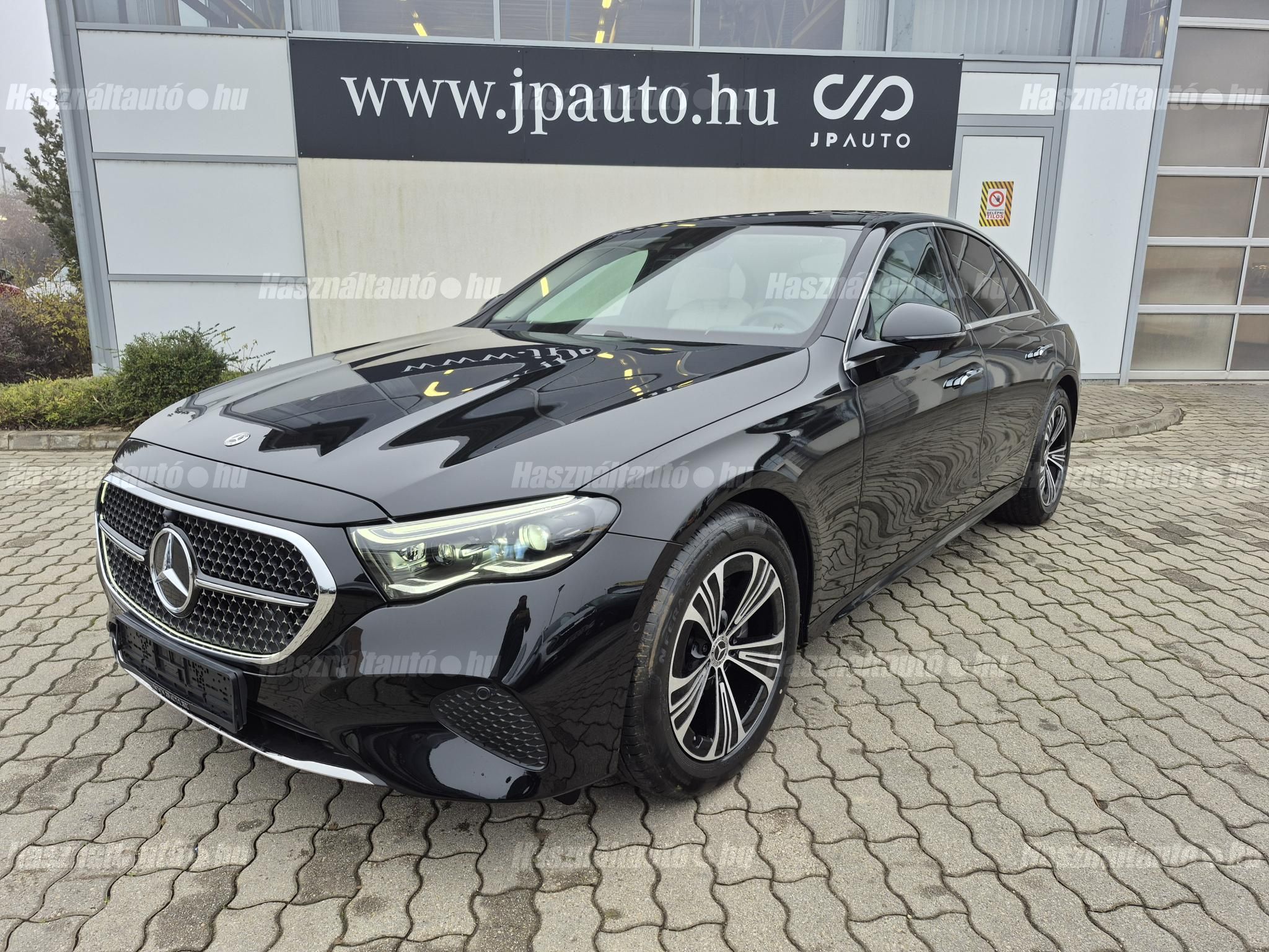 MERCEDES-BENZ E 200 2025 - 1
