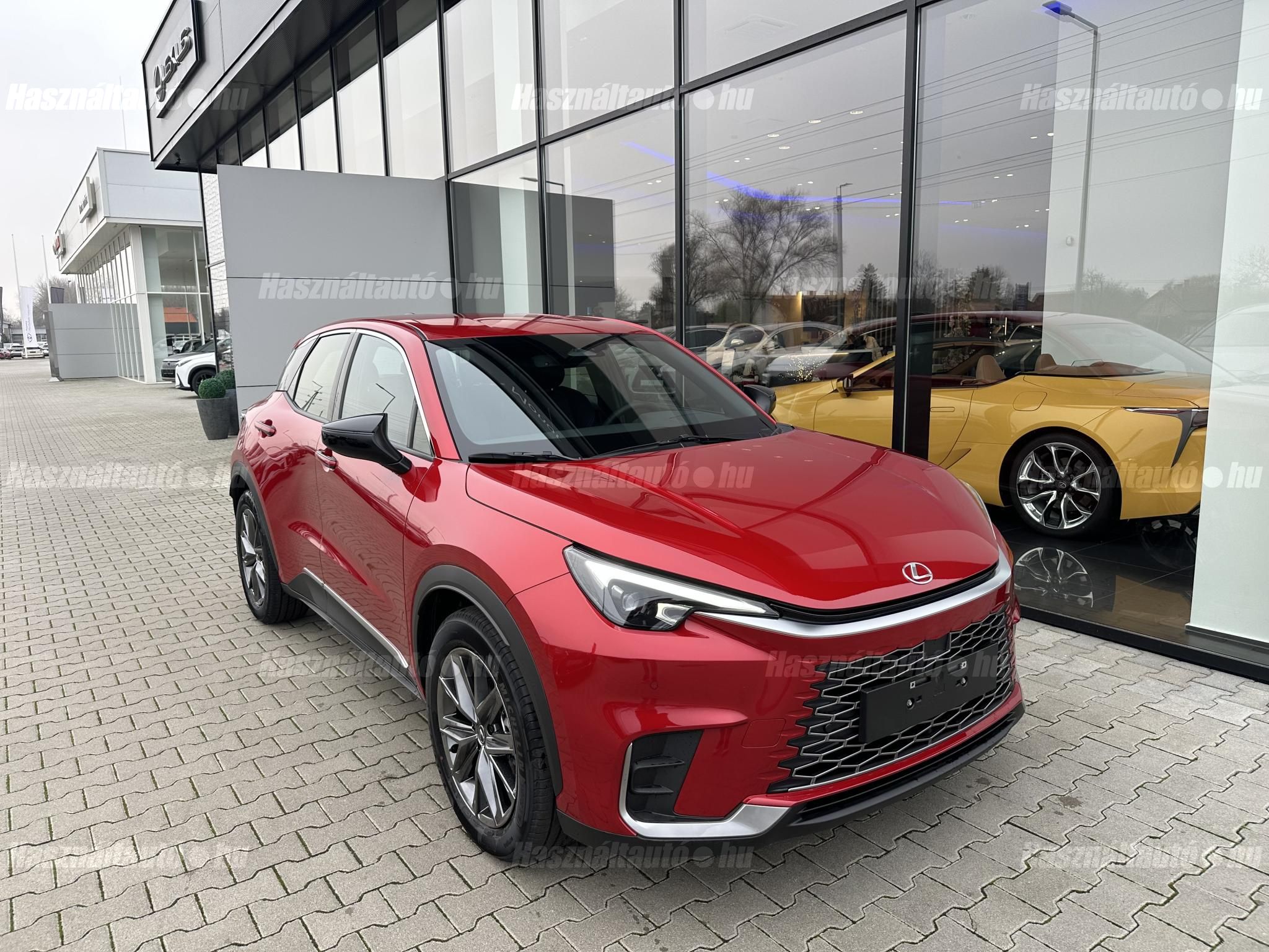 LEXUS LBX 2025/11 - 1