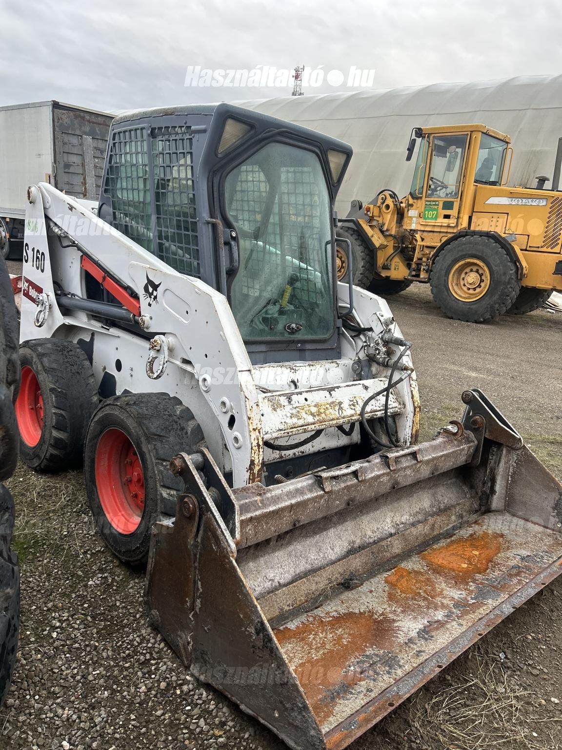 BOBCAT 2004 - 1