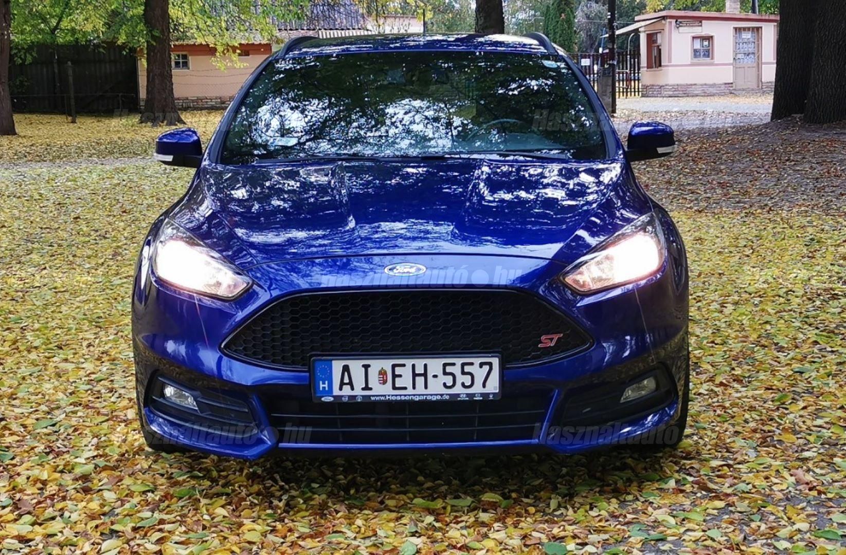 FORD FOCUS 2017/12 - 1