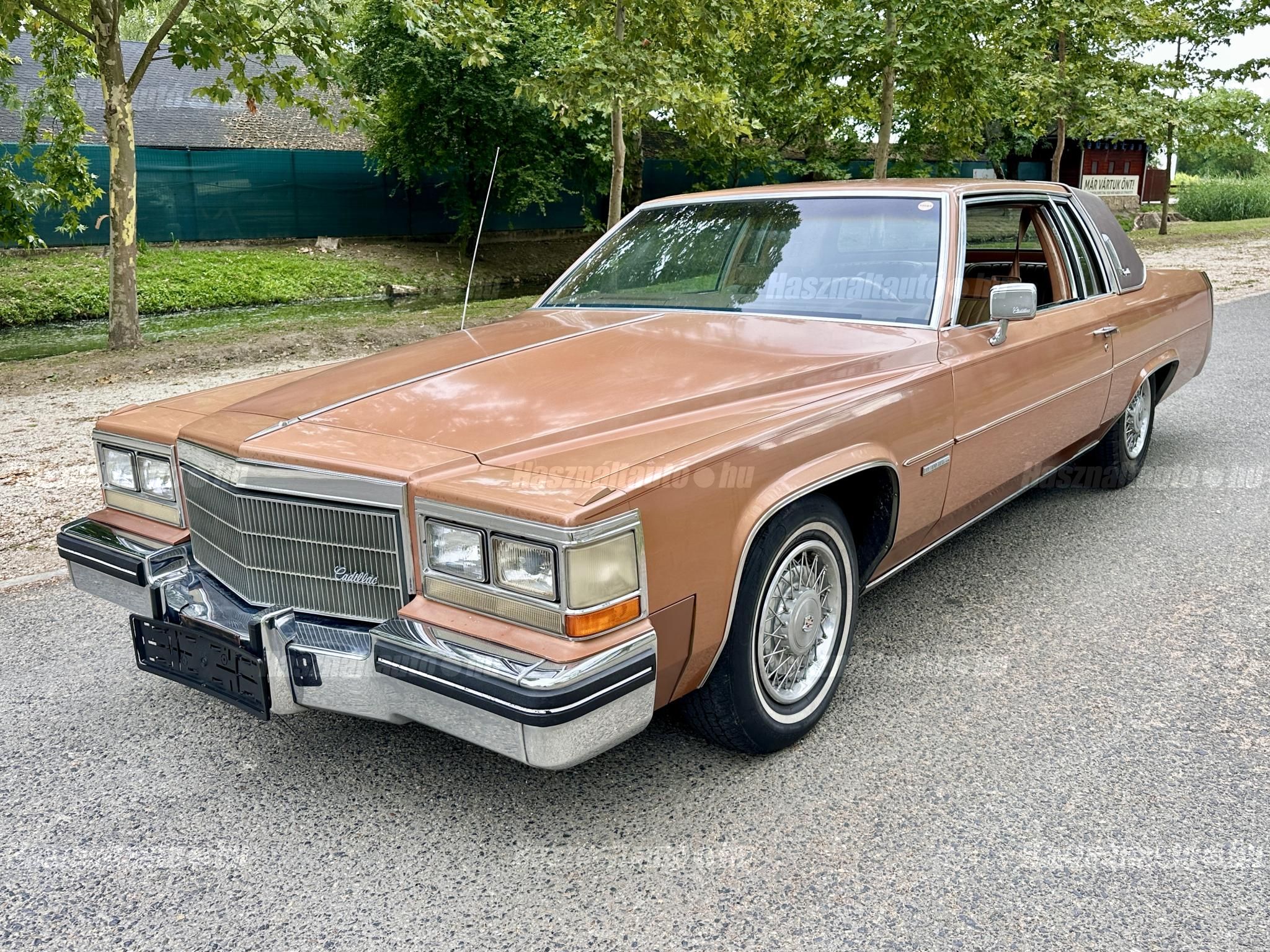 CADILLAC DEVILLE 1983/3 - 1