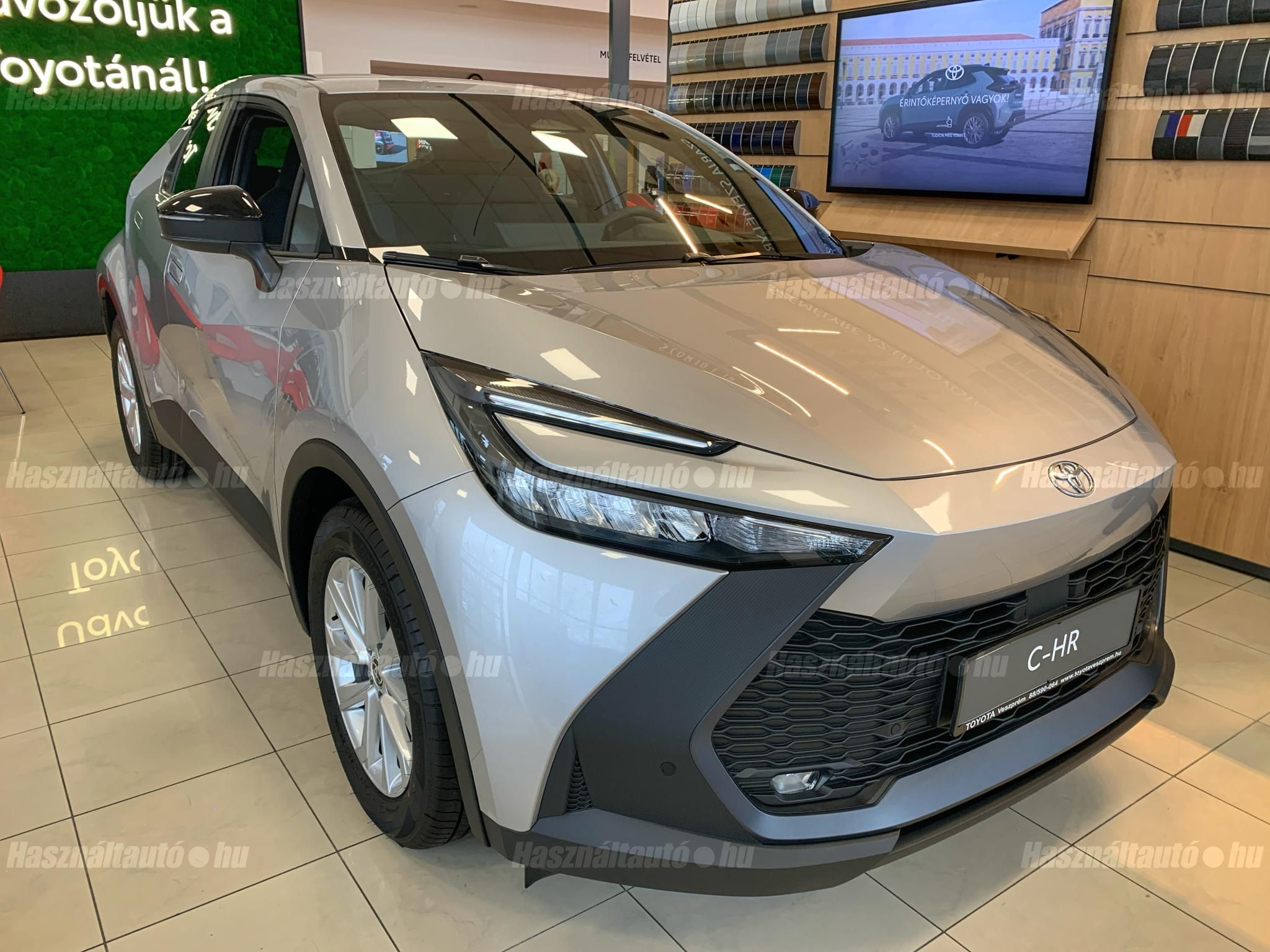 TOYOTA C-HR 2025 - 1