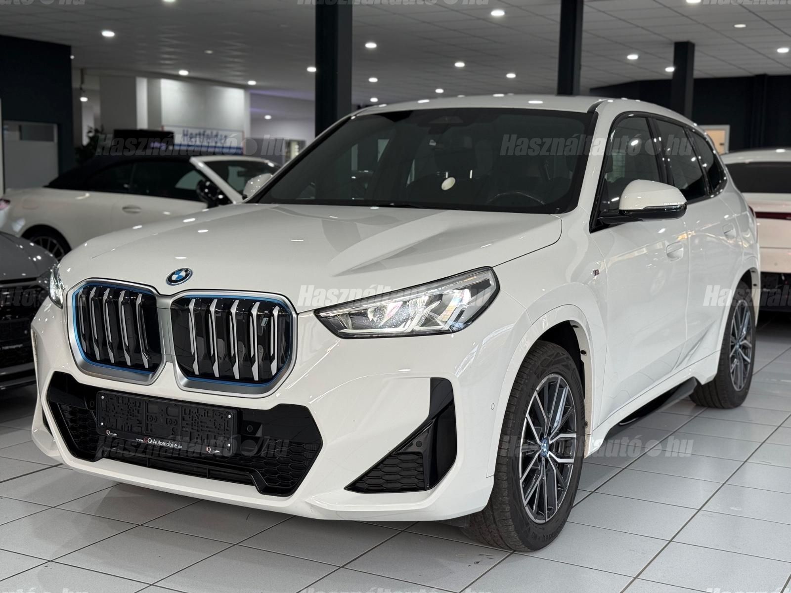 BMW IX1 2023 - 1