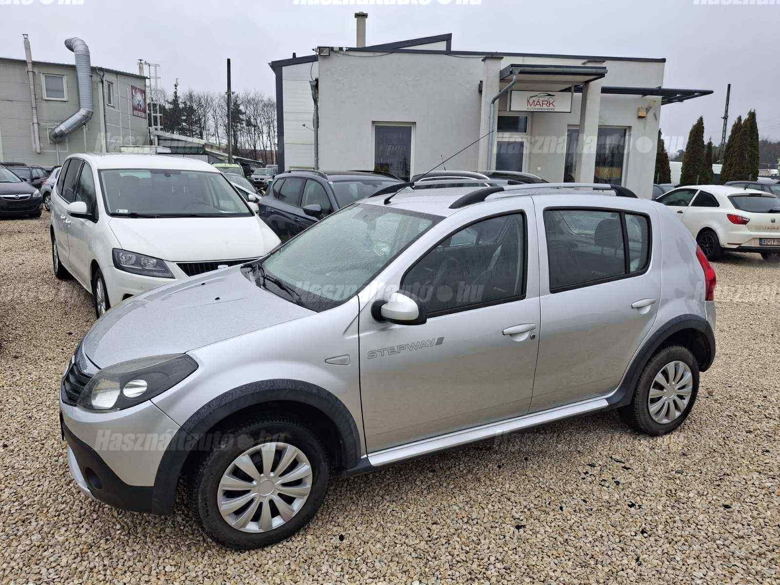 DACIA SANDERO 2012/10 - 1
