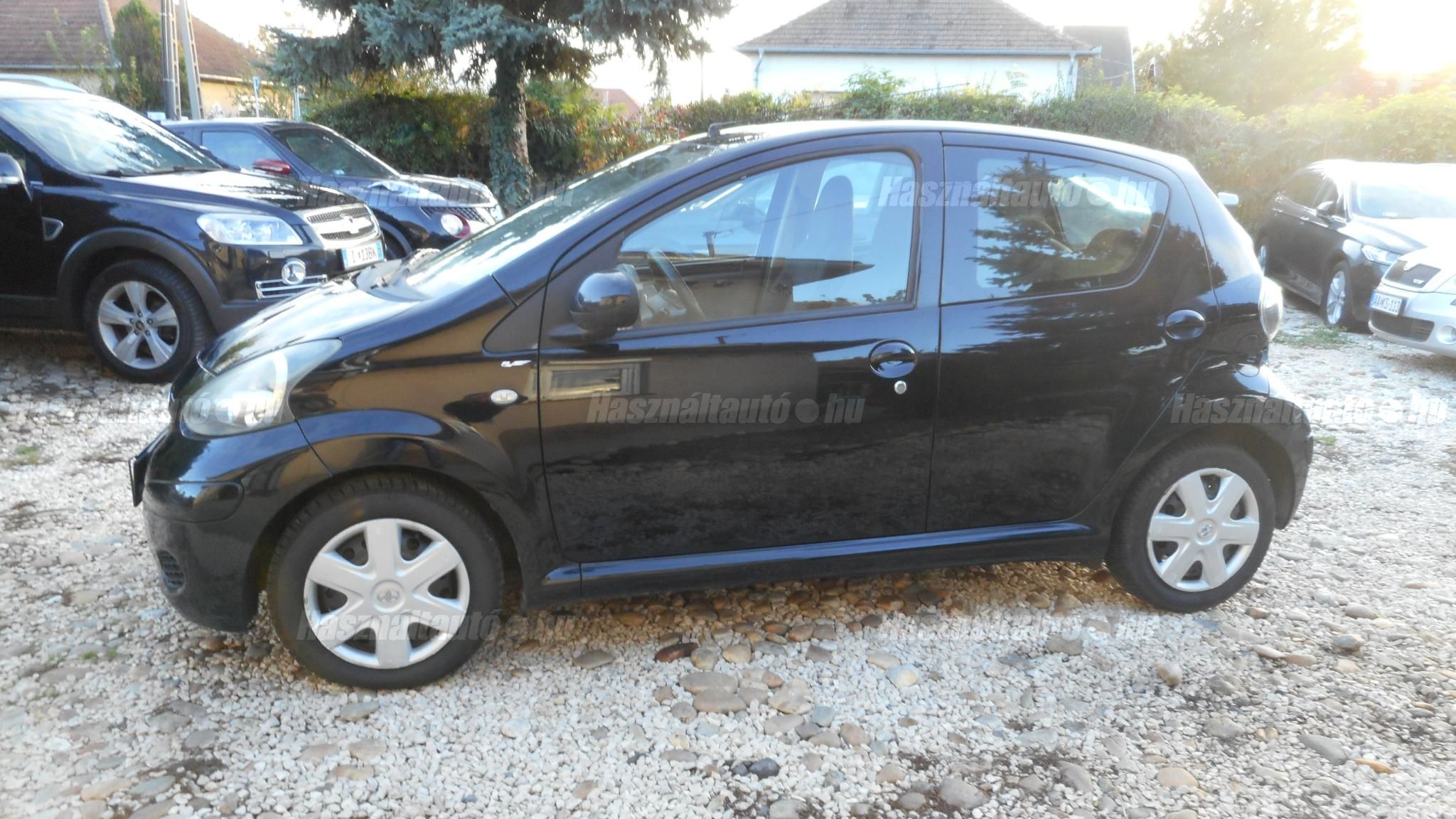 TOYOTA AYGO 2011/2 - 1