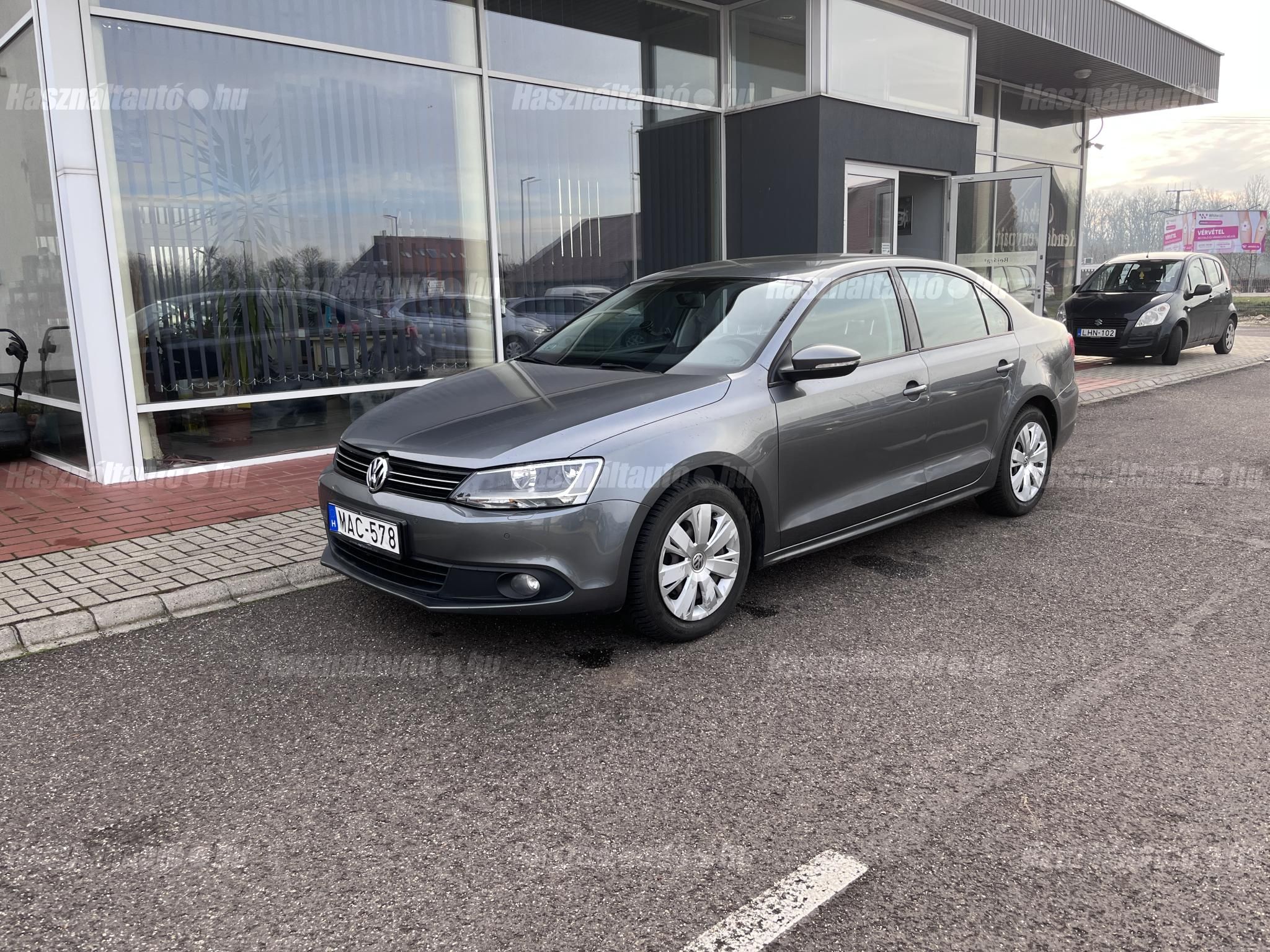 VOLKSWAGEN JETTA VI 2012/1 - 1