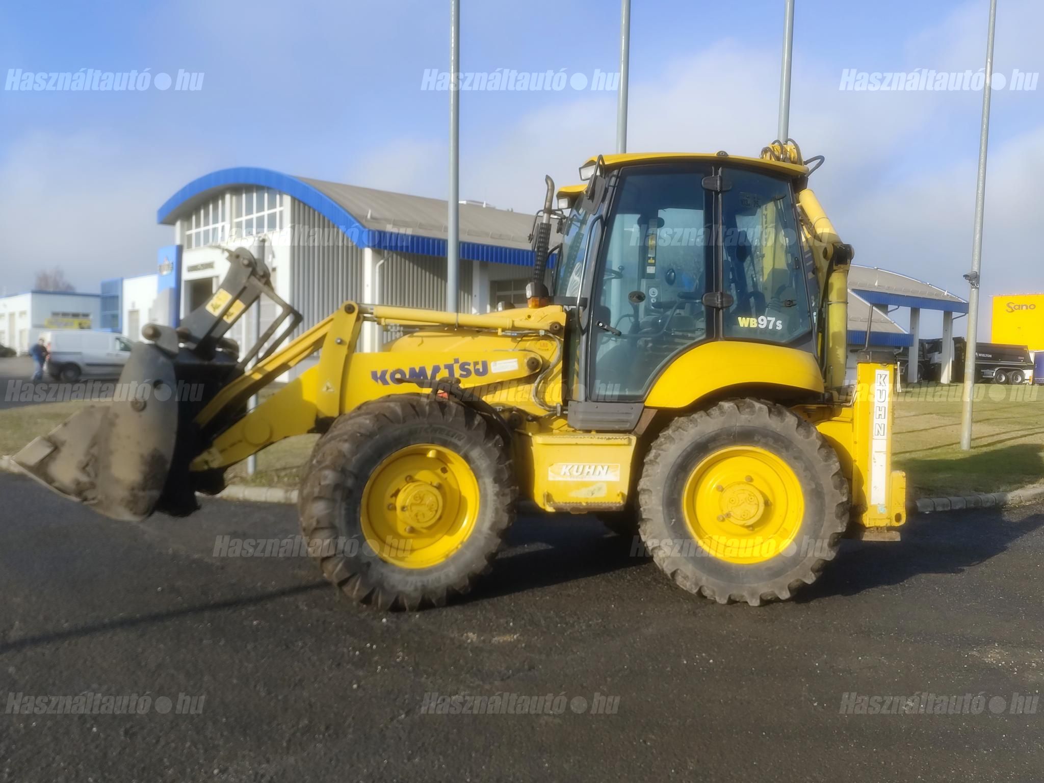KOMATSU 2008 - 1
