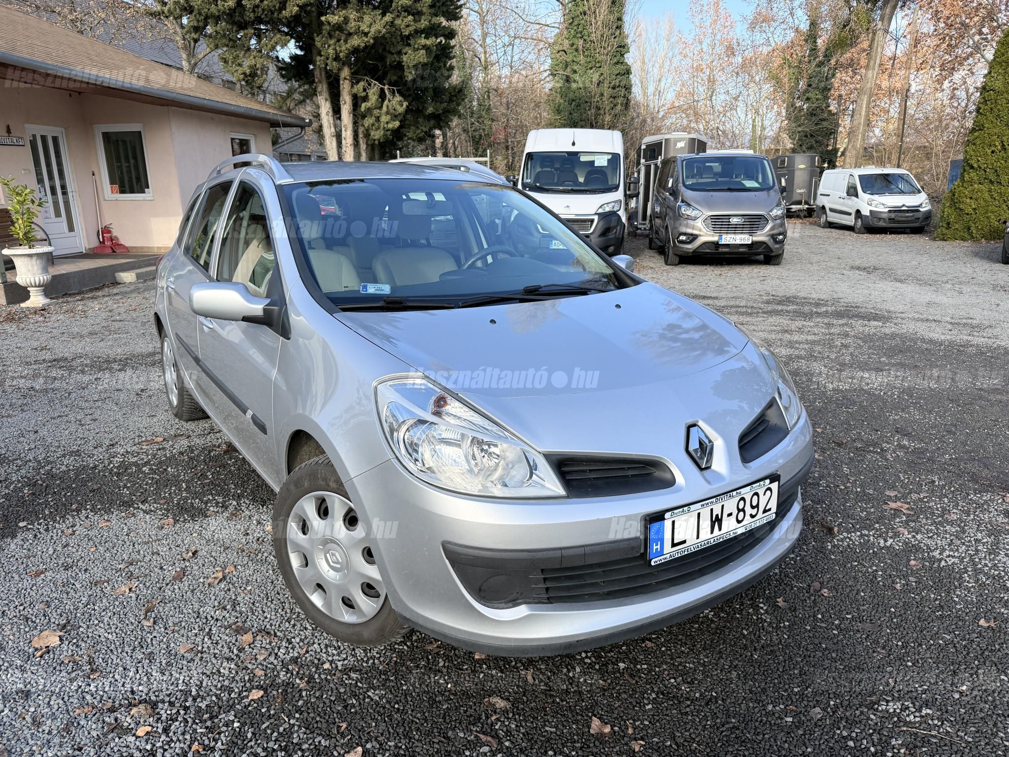 RENAULT CLIO 2009/2 - 1