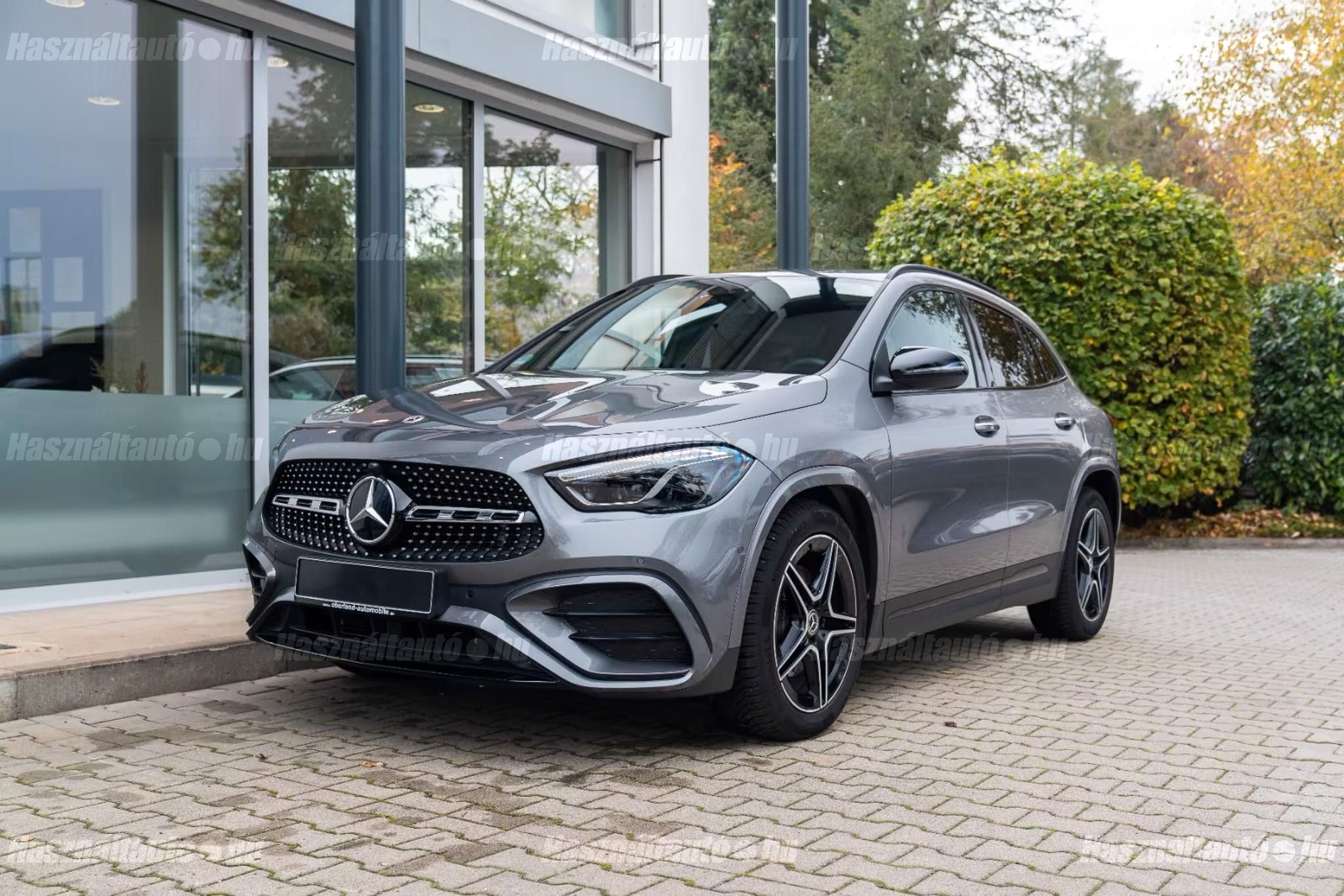 MERCEDES-BENZ GLA 200 2024/8 - 1
