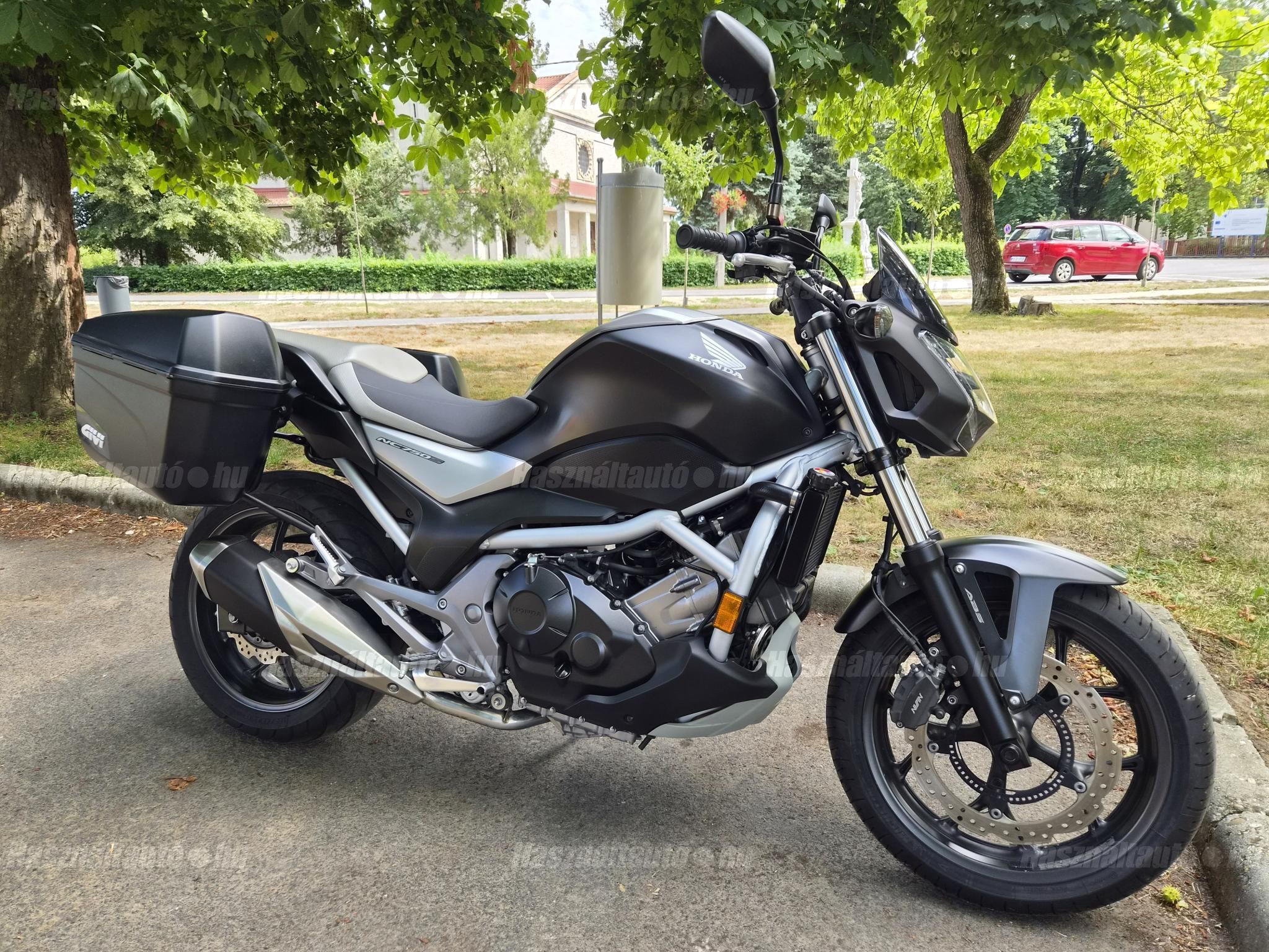 HONDA NC 750 S 2017/8 - 1