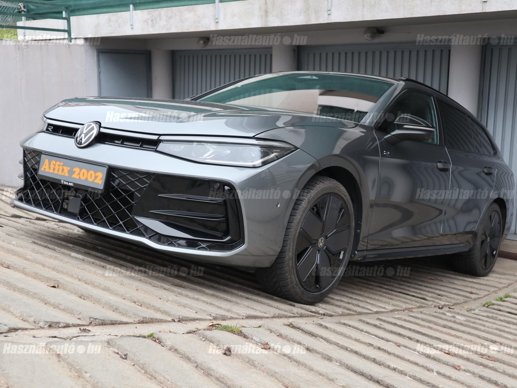 VOLKSWAGEN PASSAT 2024/6 - 1