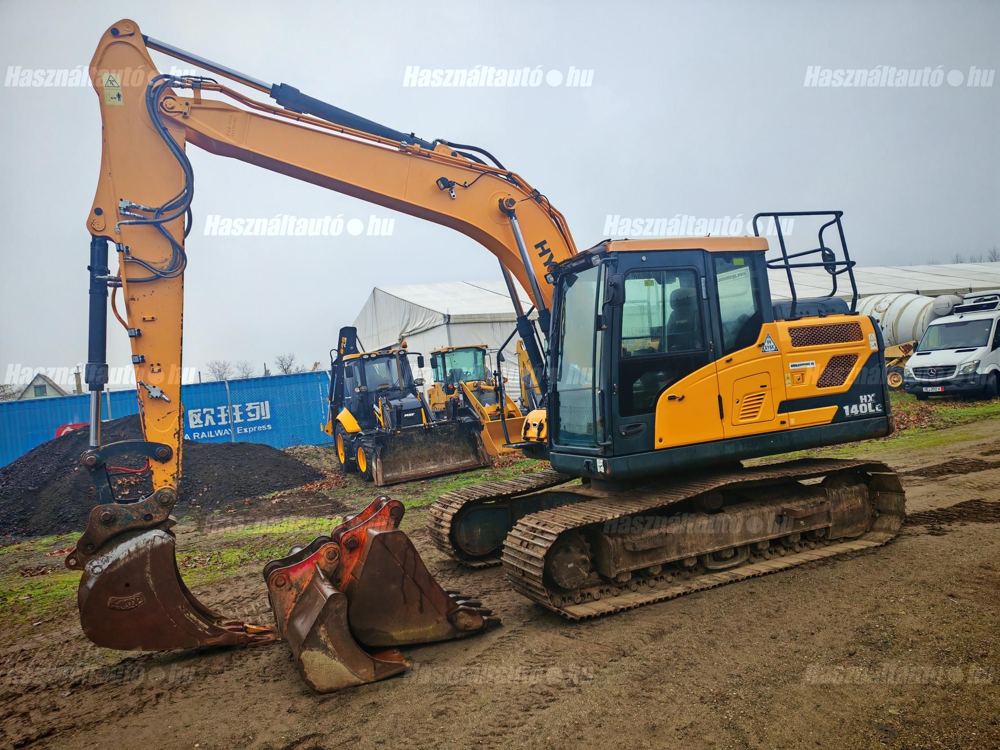 HYUNDAI 2020 - 1