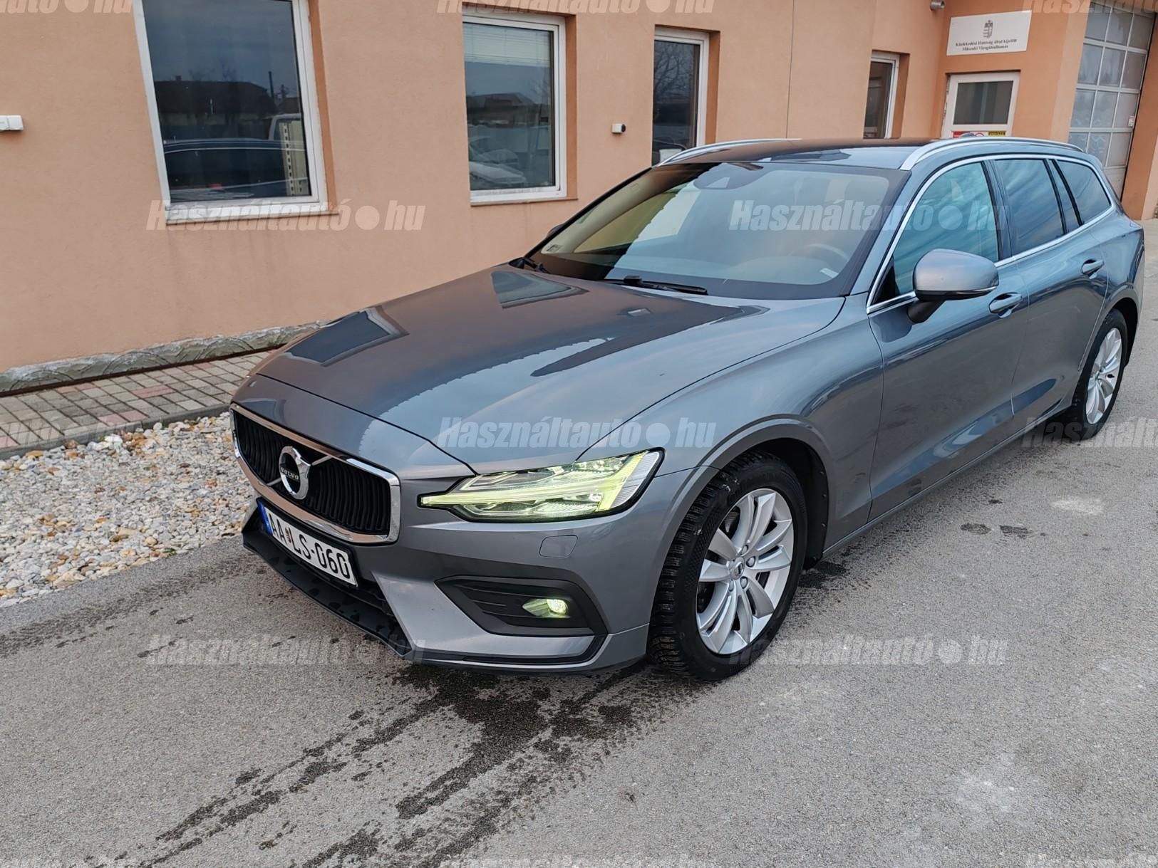 VOLVO V60 2019/3 - 1