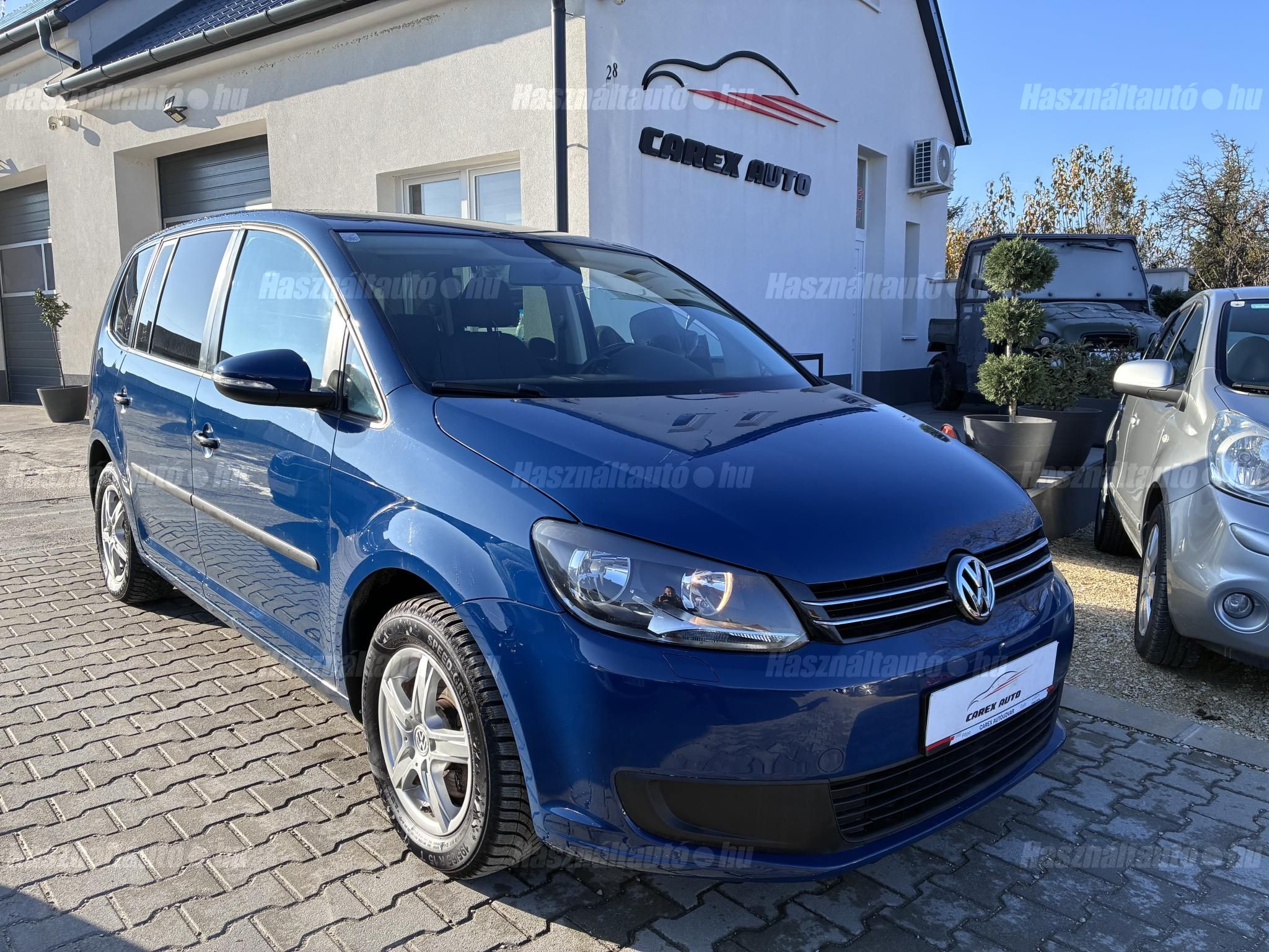 VOLKSWAGEN TOURAN 2011/8 - 1