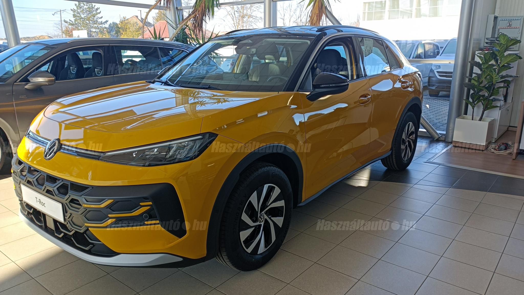 VOLKSWAGEN T-ROC 2025 - 1