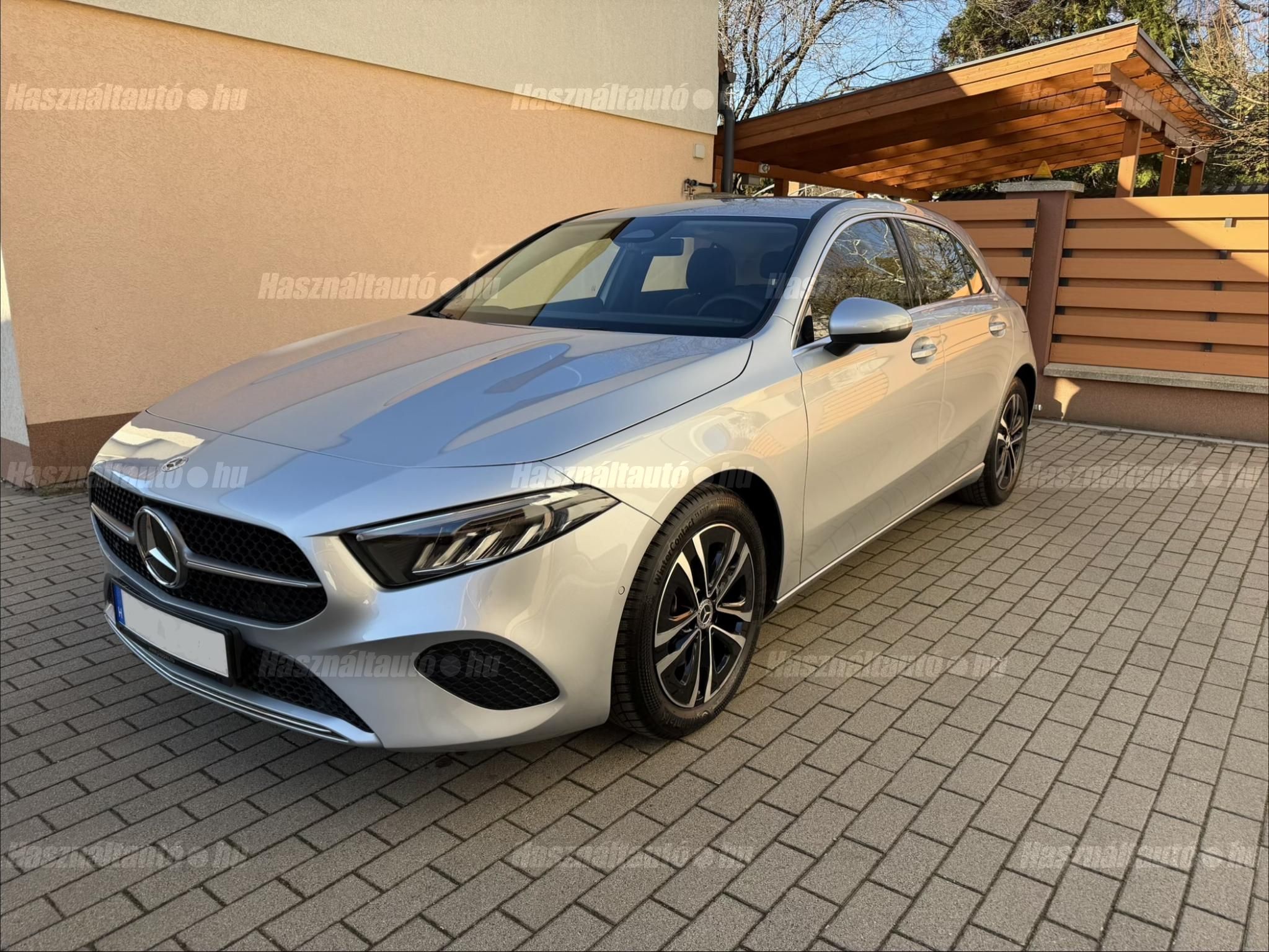 MERCEDES-BENZ A 200 2024/8 - 1